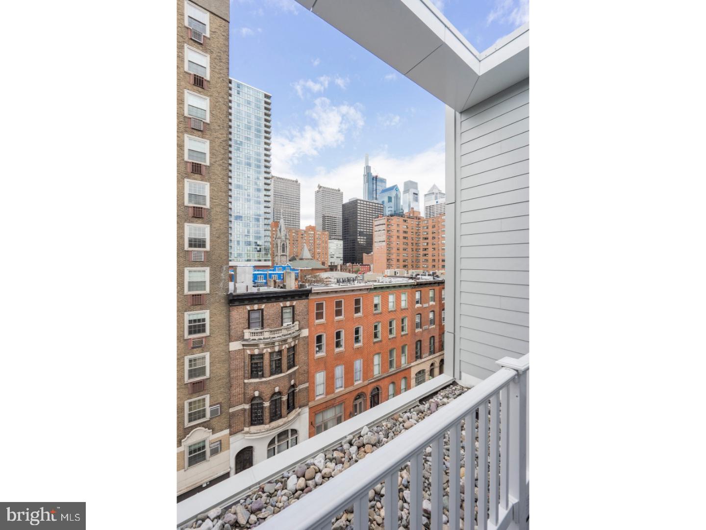 RITTENHOUSE SQUARE - Residential Income