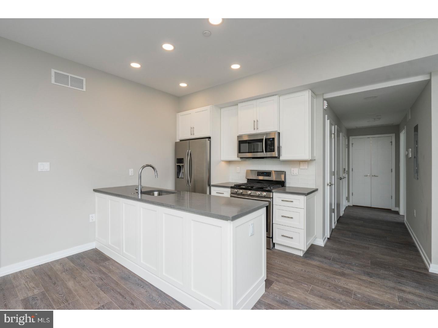 RITTENHOUSE SQUARE - Residential Income