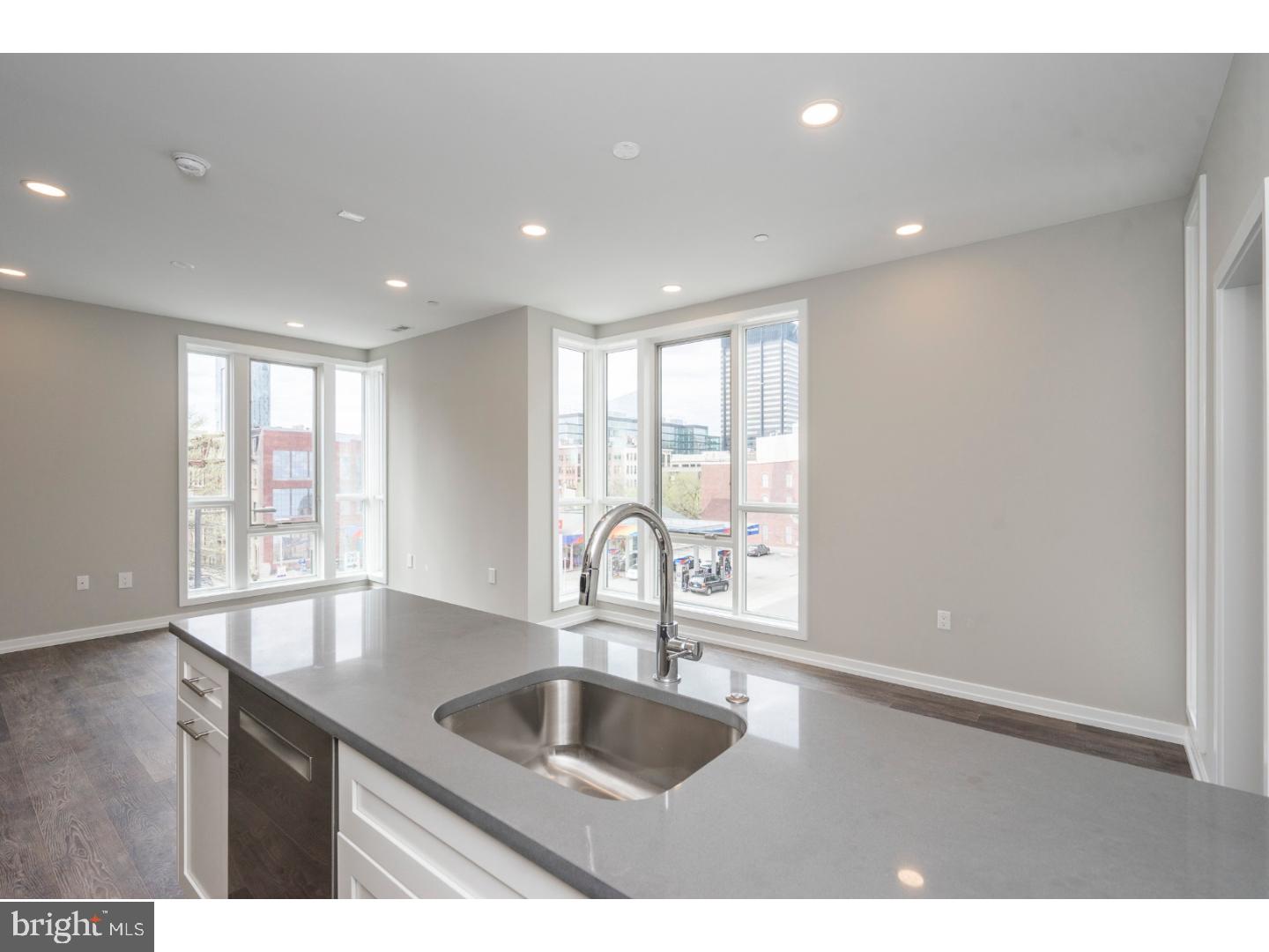 RITTENHOUSE SQUARE - Residential Income