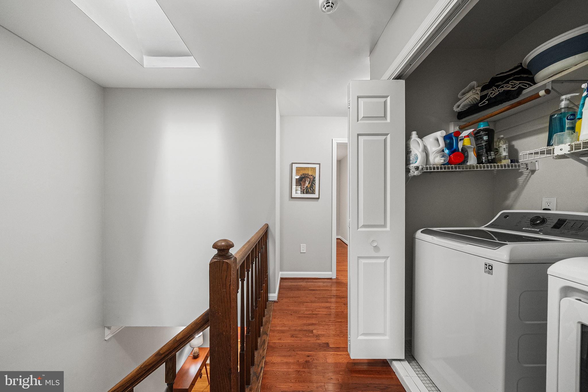 MC LEAN COURT - Residential