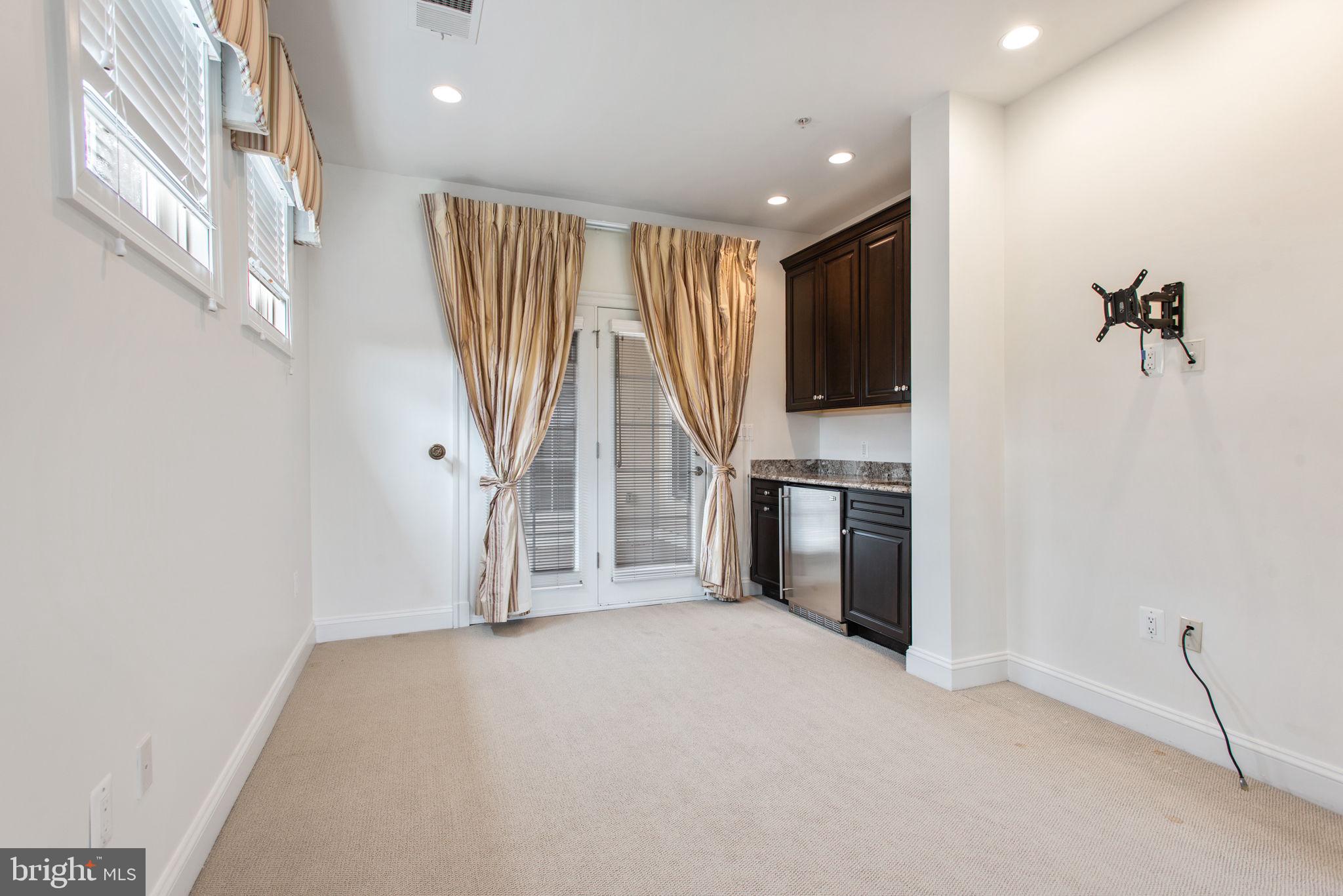 RIVER QUARRY - Residential Lease