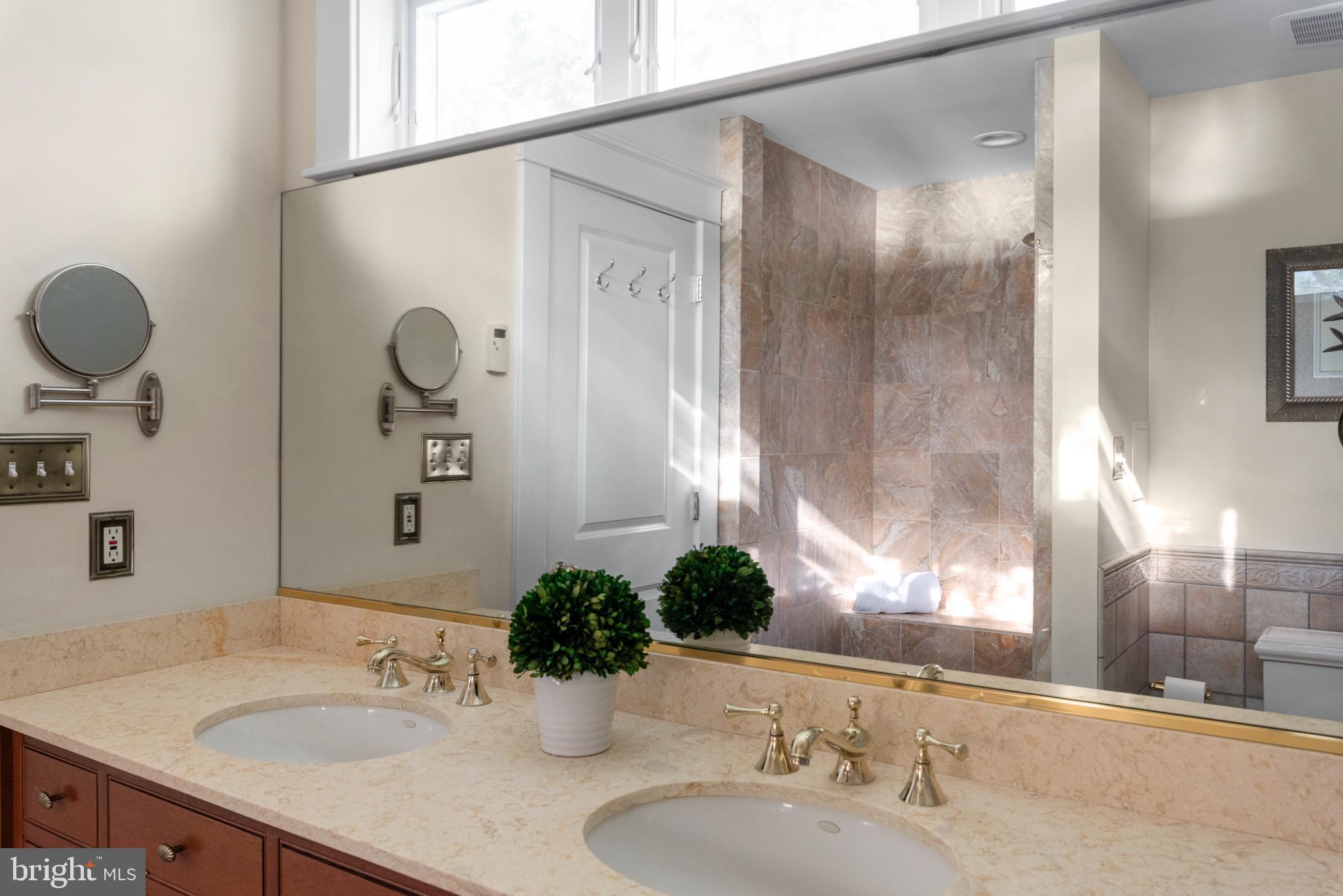 EASTPORT - Residential