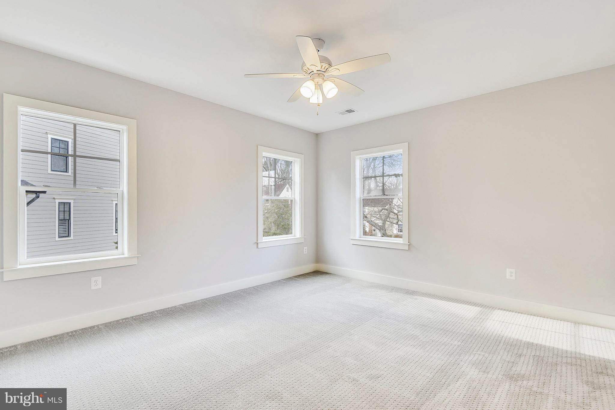 WOODHAVEN - Residential