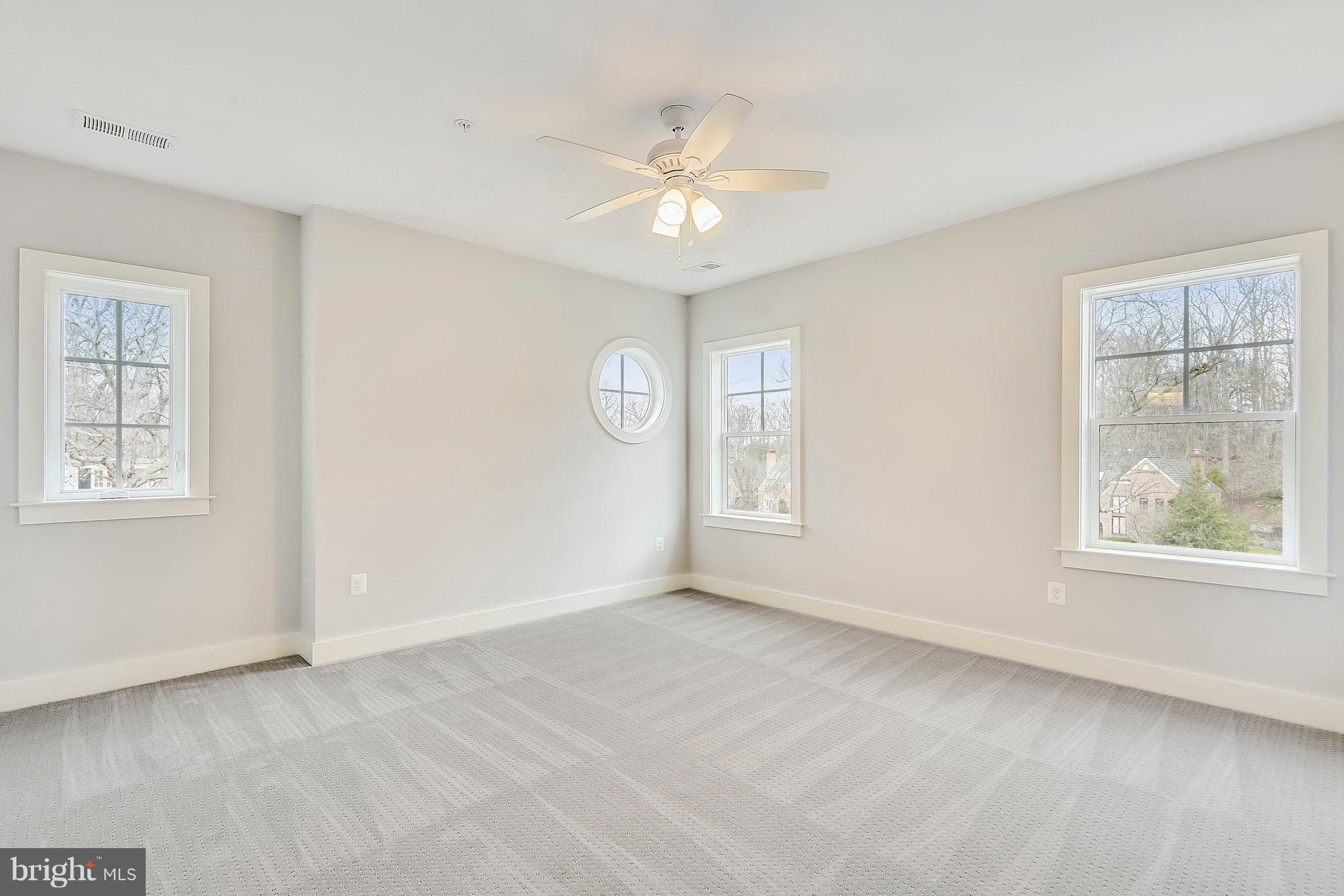 WOODHAVEN - Residential