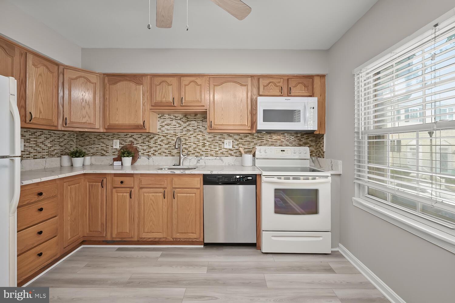 FRANKLIN RIDGE TOWNHOUSE - Residential