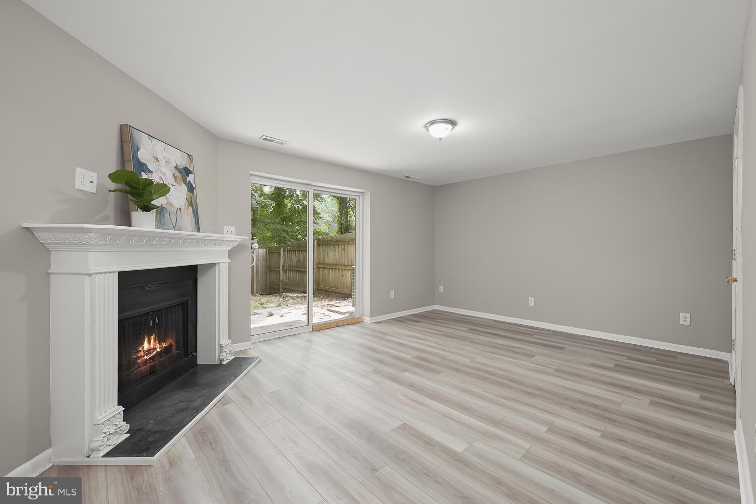 FRANKLIN RIDGE TOWNHOUSE - Residential