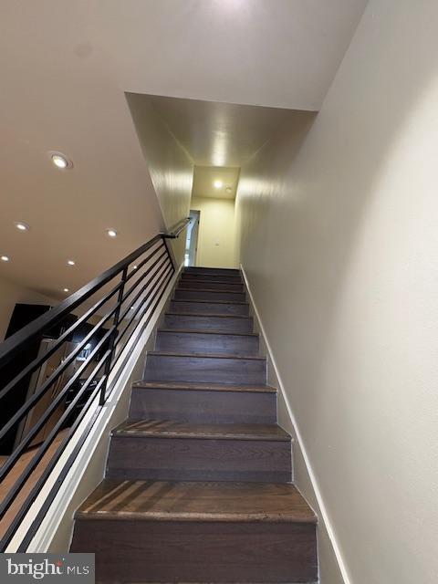 OLDE KENSINGTON - Residential