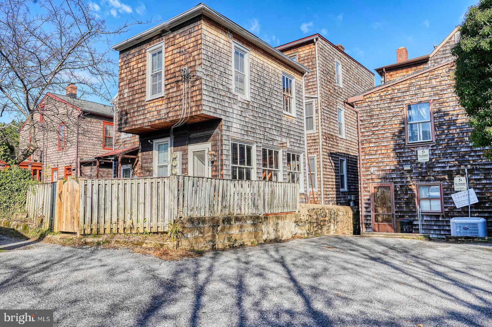 HISTORIC DISTRICT - Residential Income