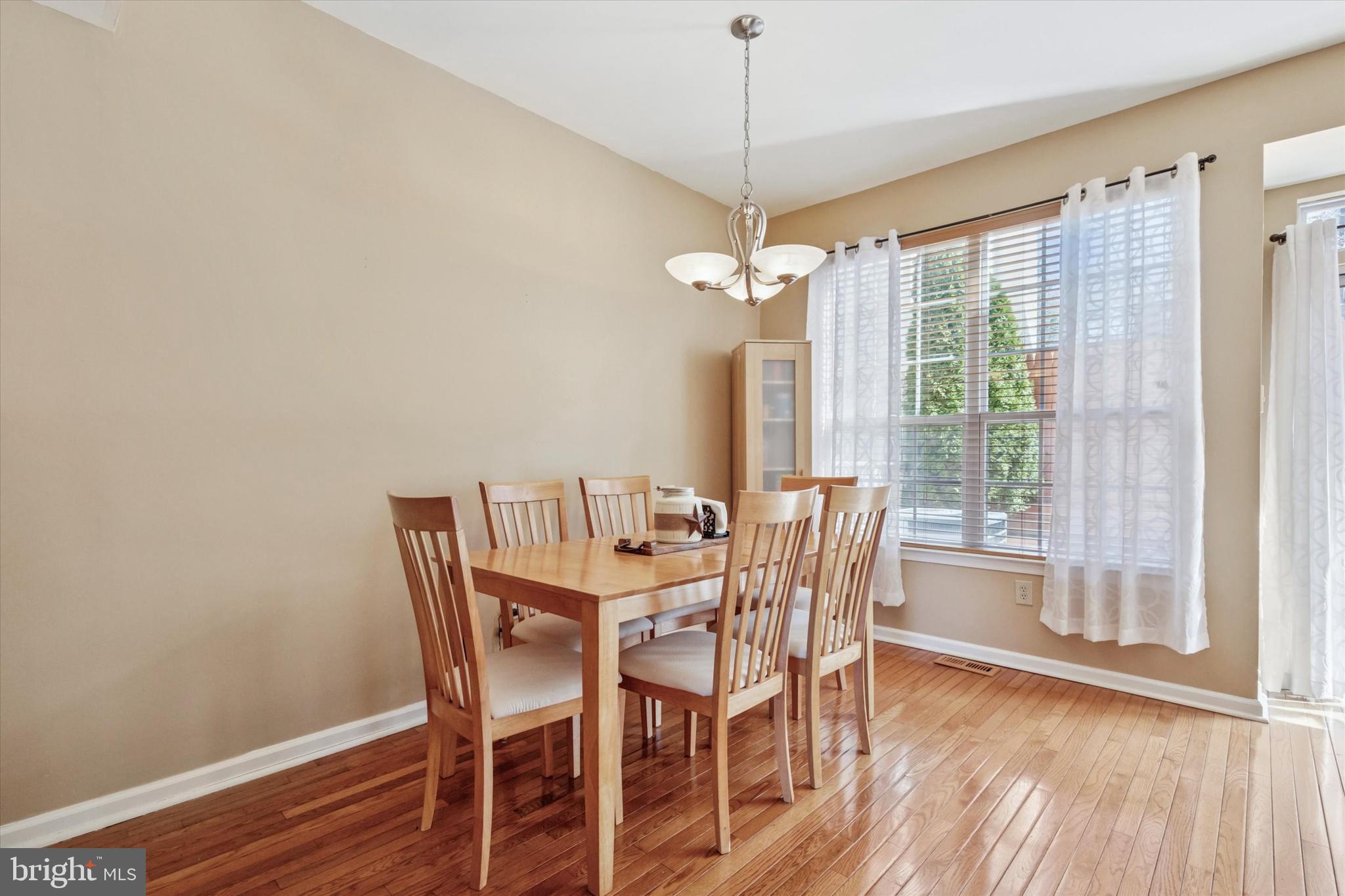 CINNAMON HILL - Residential