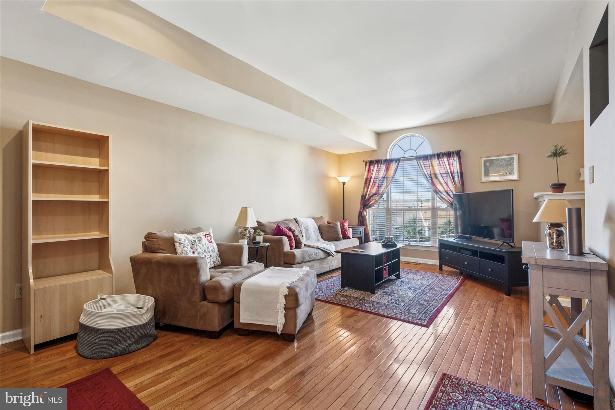 CINNAMON HILL - Residential