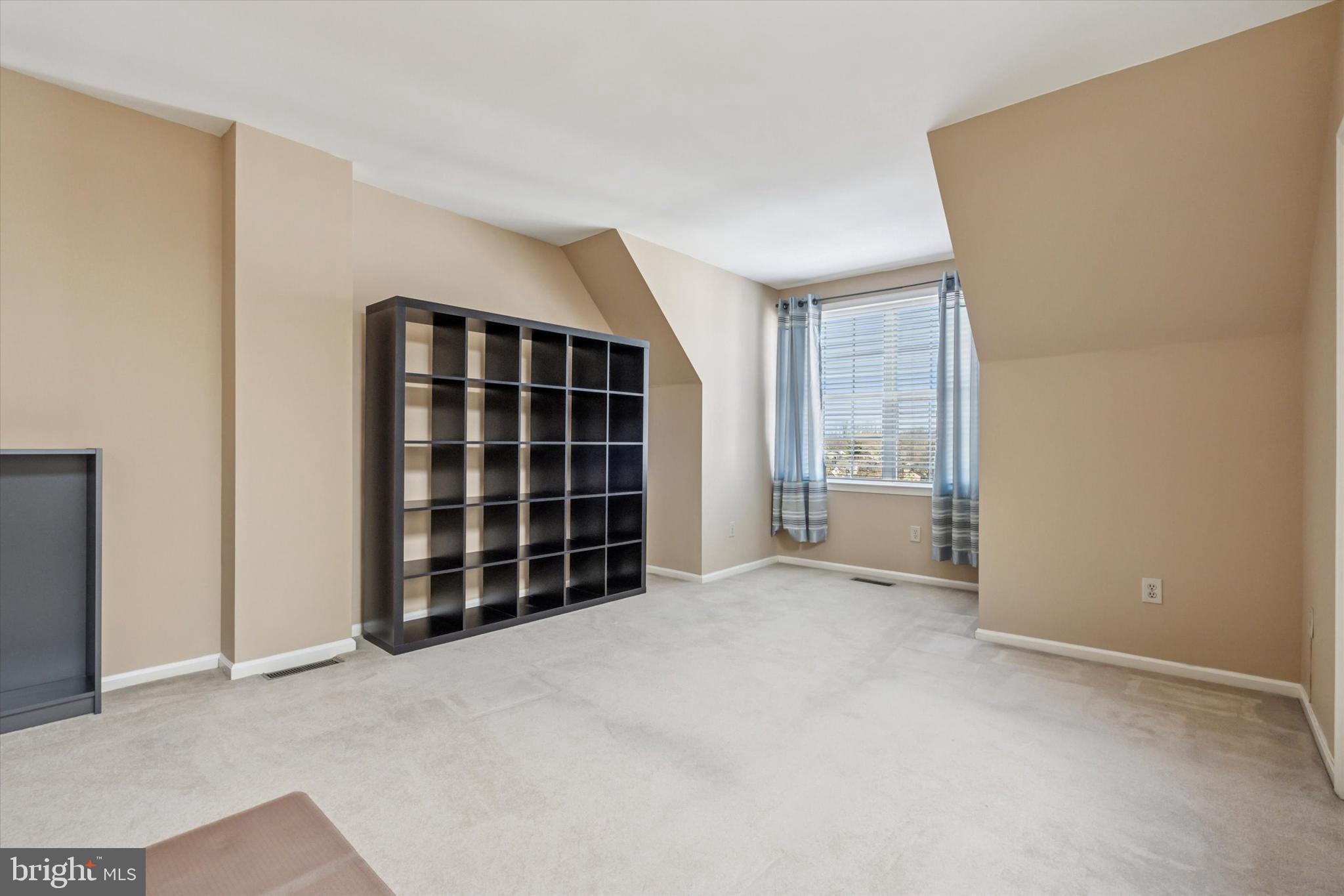 CINNAMON HILL - Residential