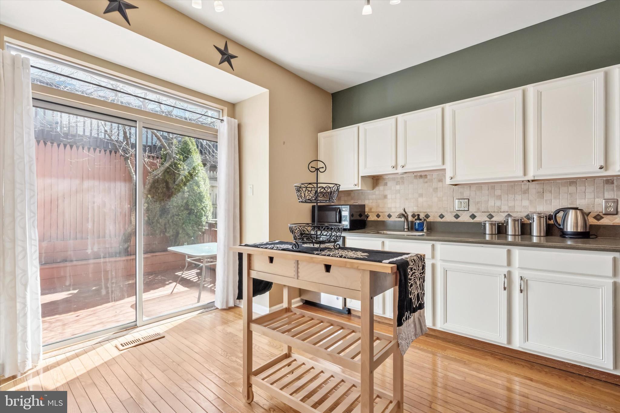 CINNAMON HILL - Residential