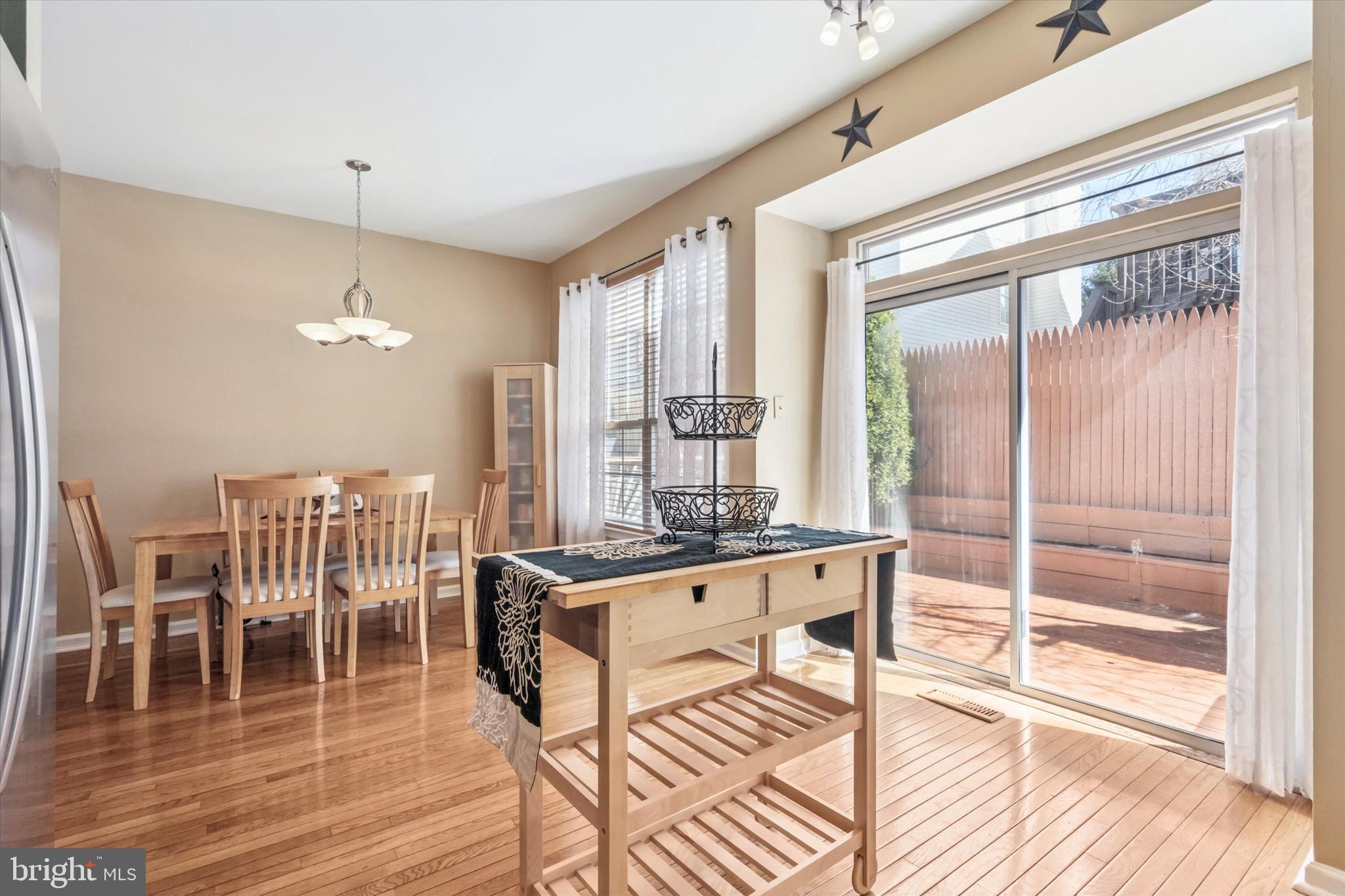 CINNAMON HILL - Residential