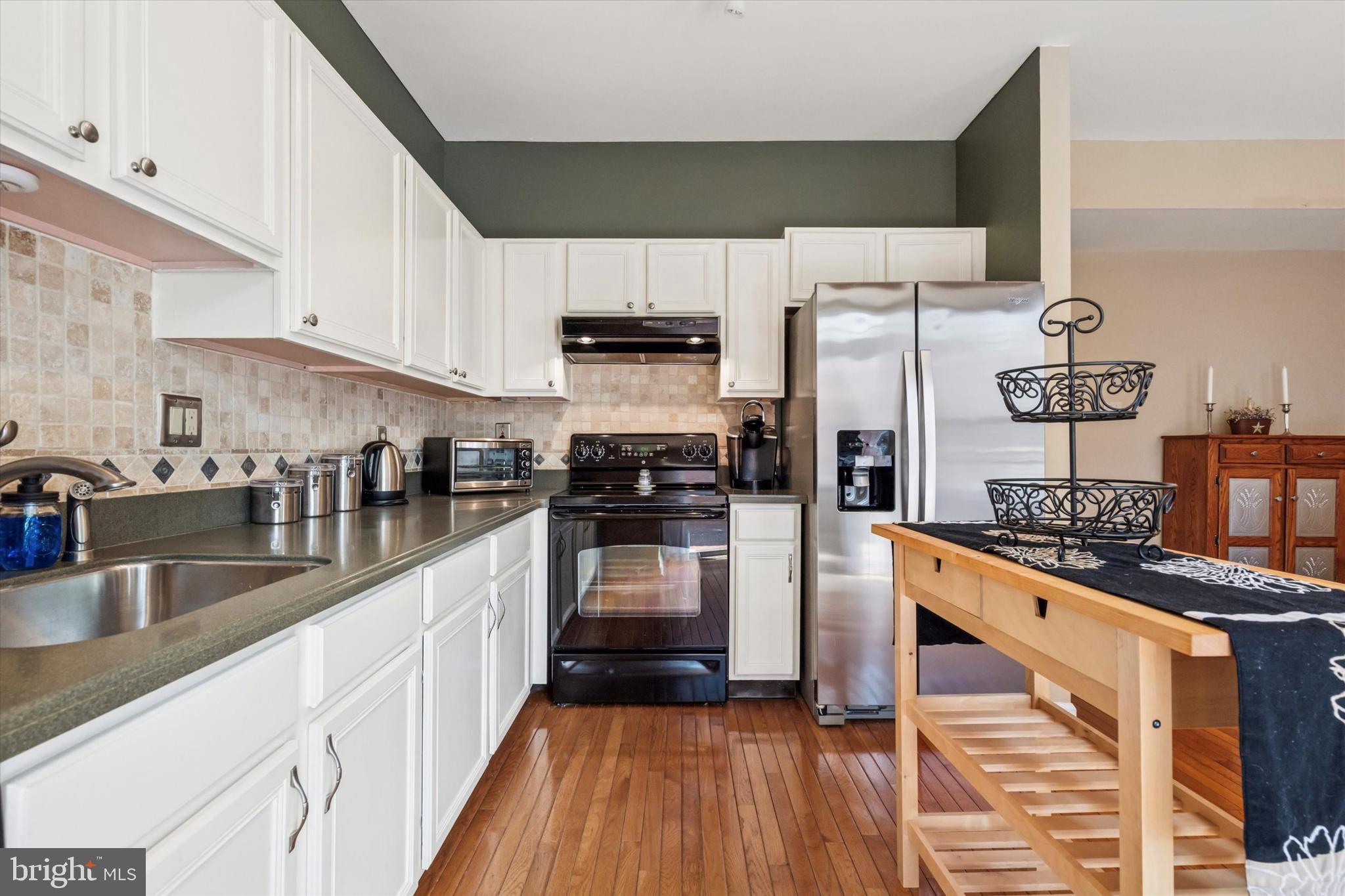 CINNAMON HILL - Residential