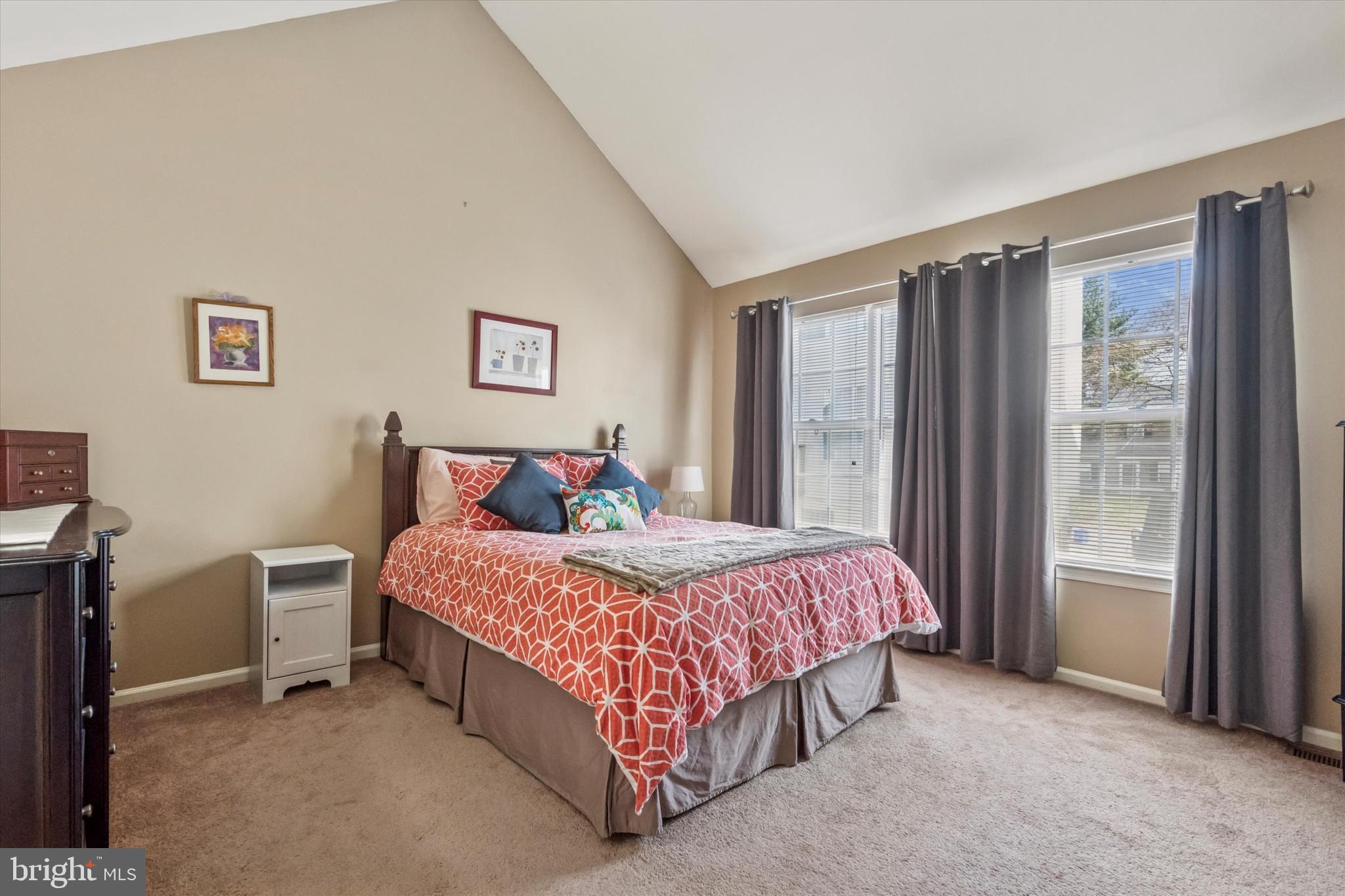 CINNAMON HILL - Residential