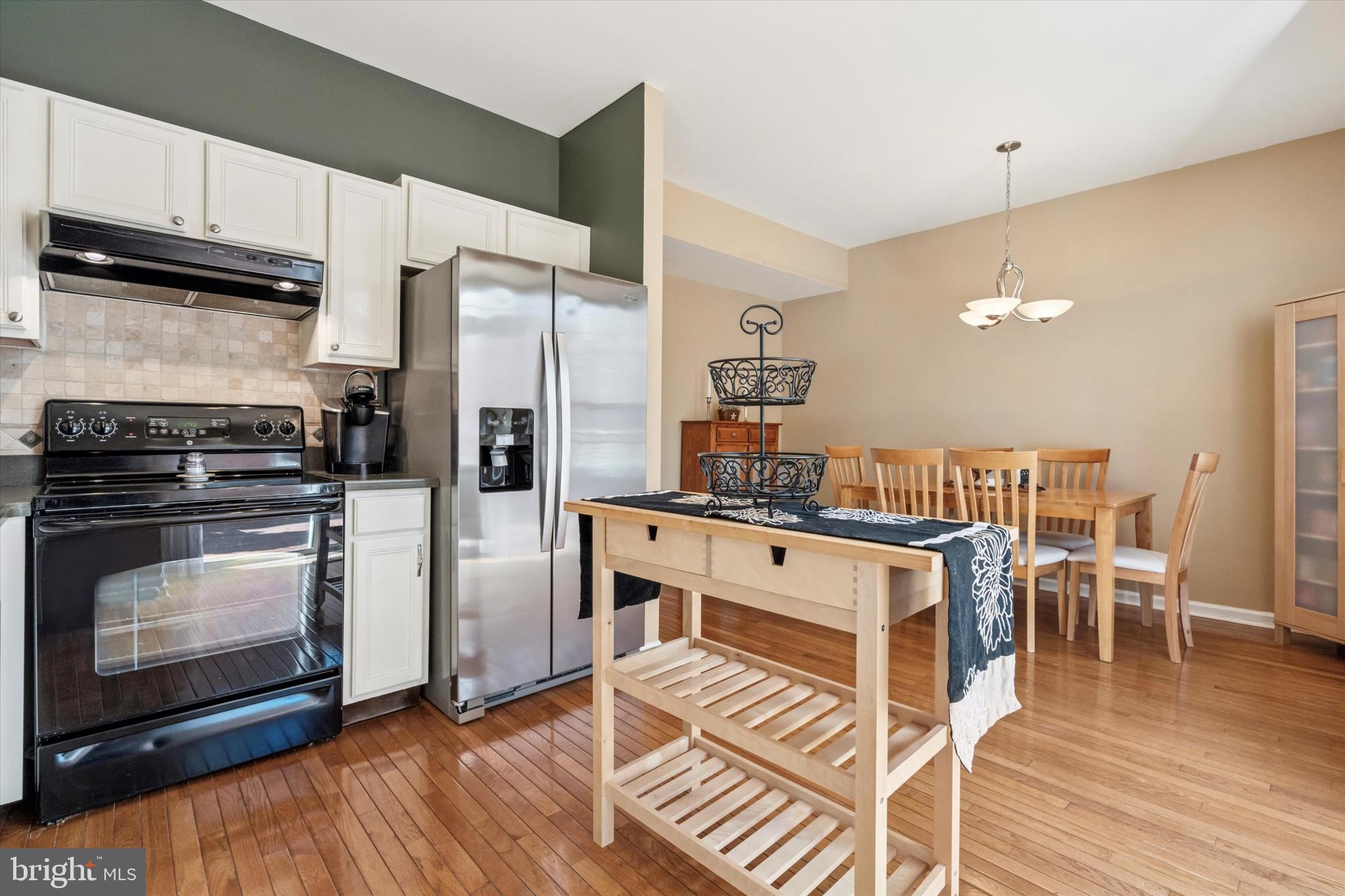 CINNAMON HILL - Residential