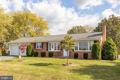 Homes For Sale - 204 Ridge Road<br/> Frederick County, WINCHESTER, VA 22602