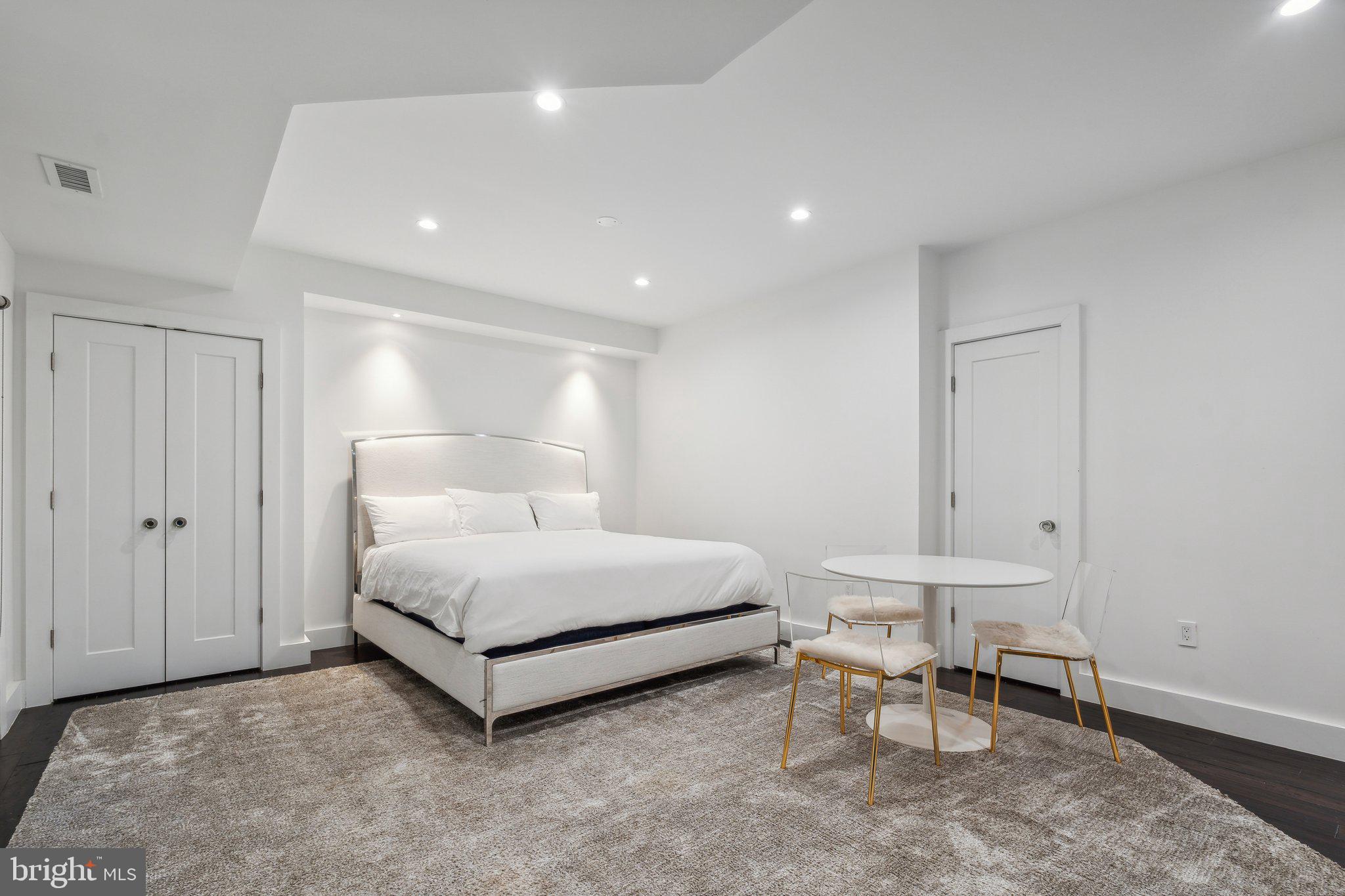BEACON HILL - Residential