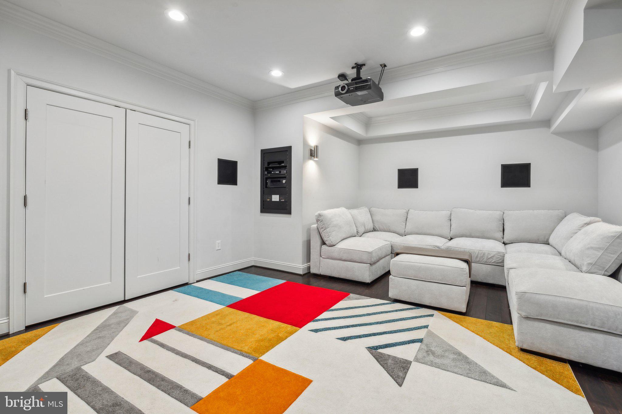 BEACON HILL - Residential