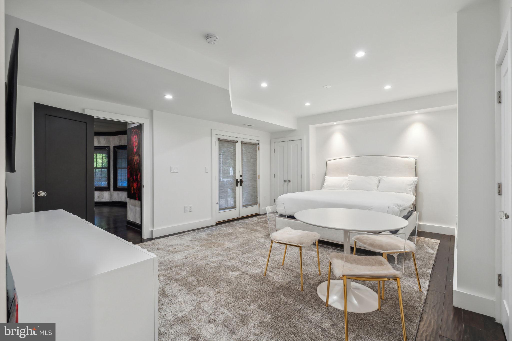 BEACON HILL - Residential