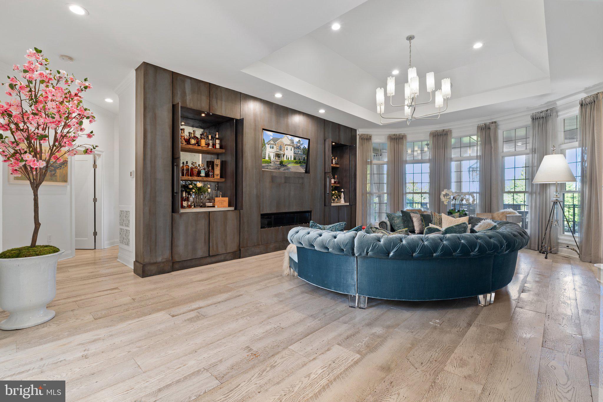 BEACON HILL - Residential