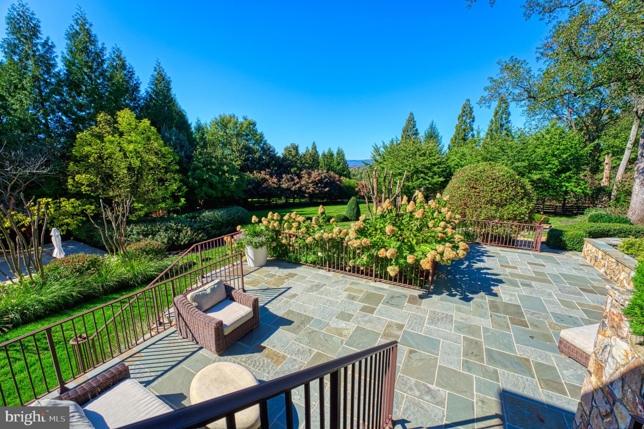 BEACON HILL - Residential