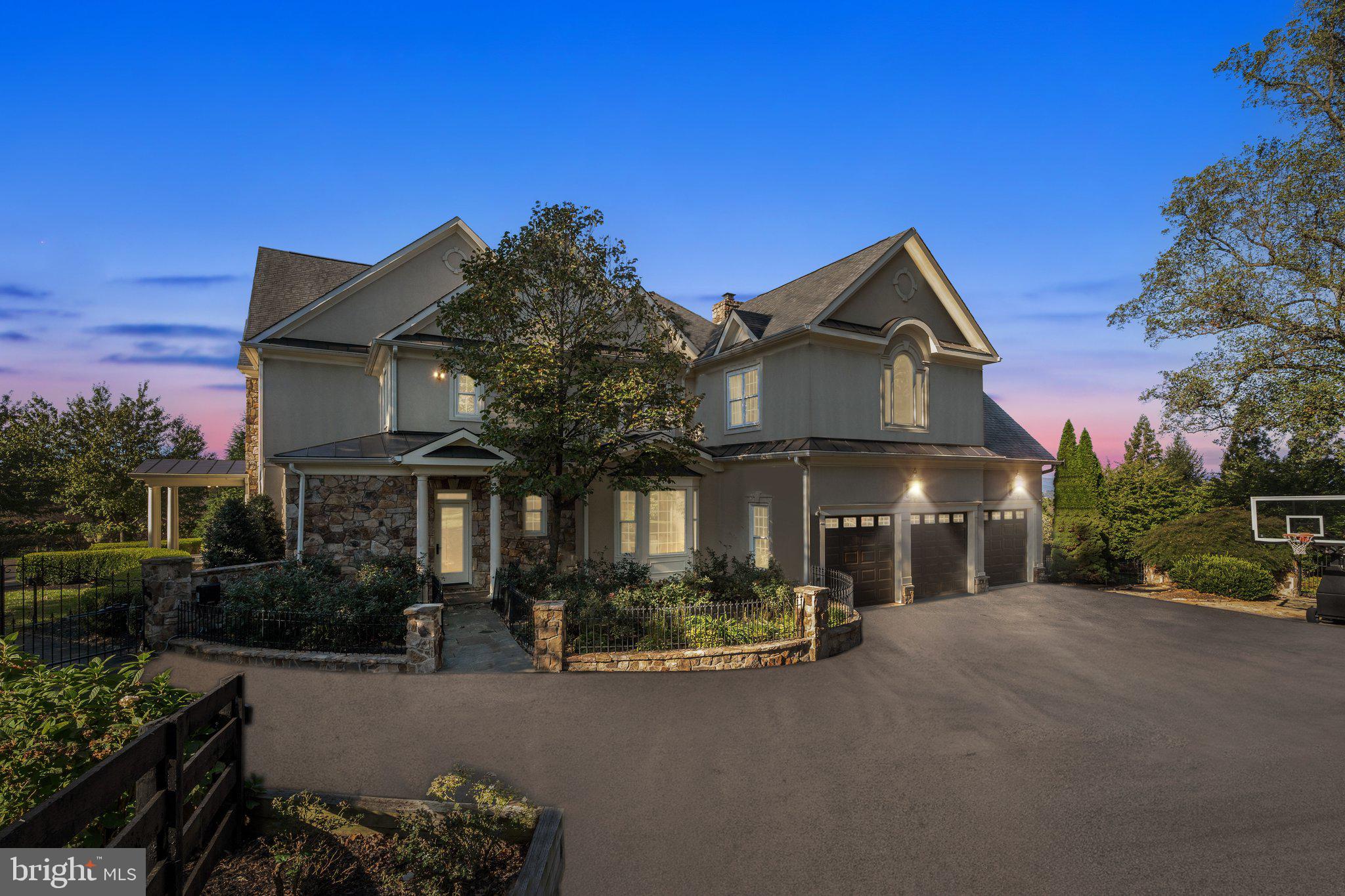 BEACON HILL - Residential
