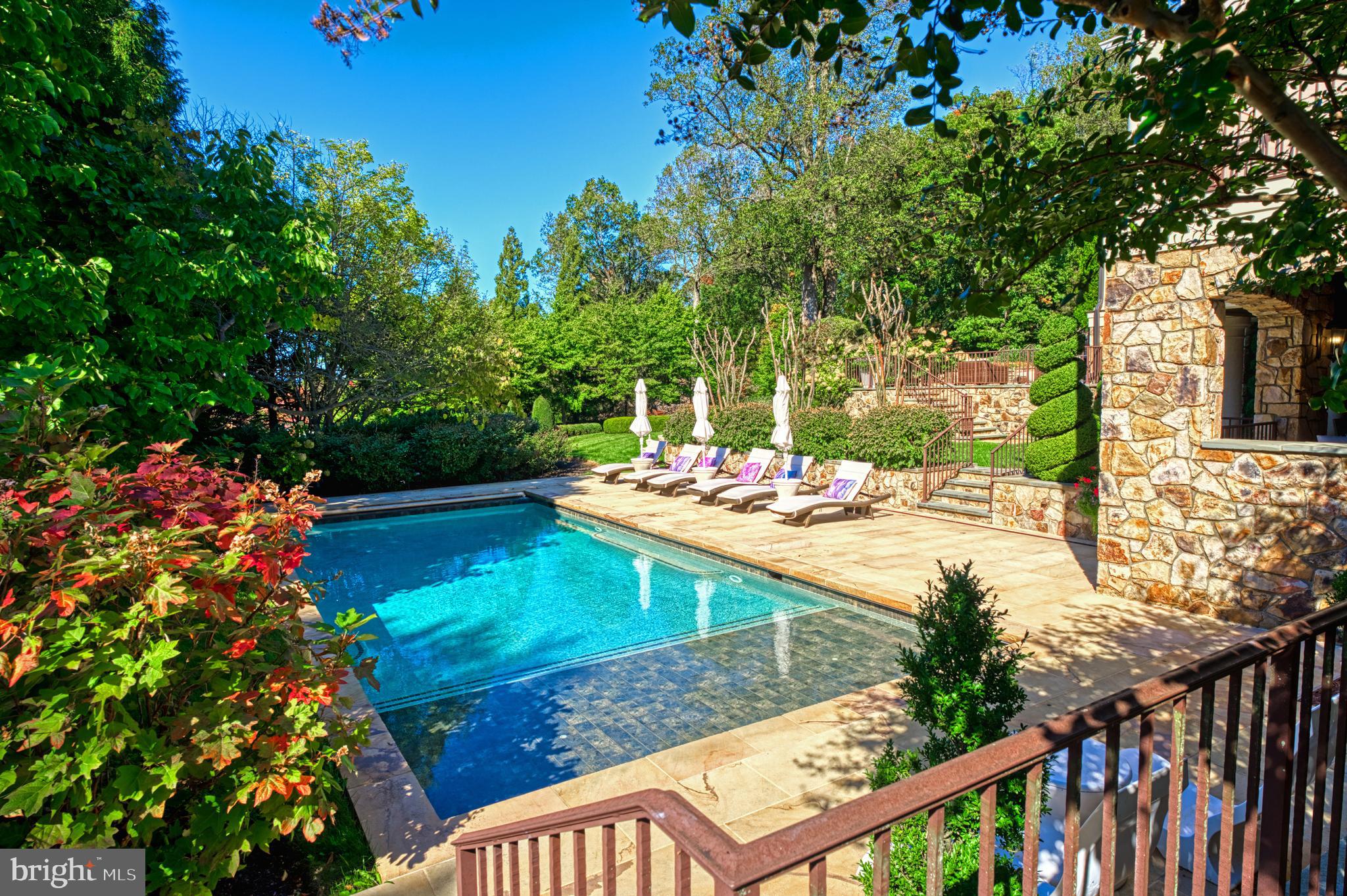 BEACON HILL - Residential