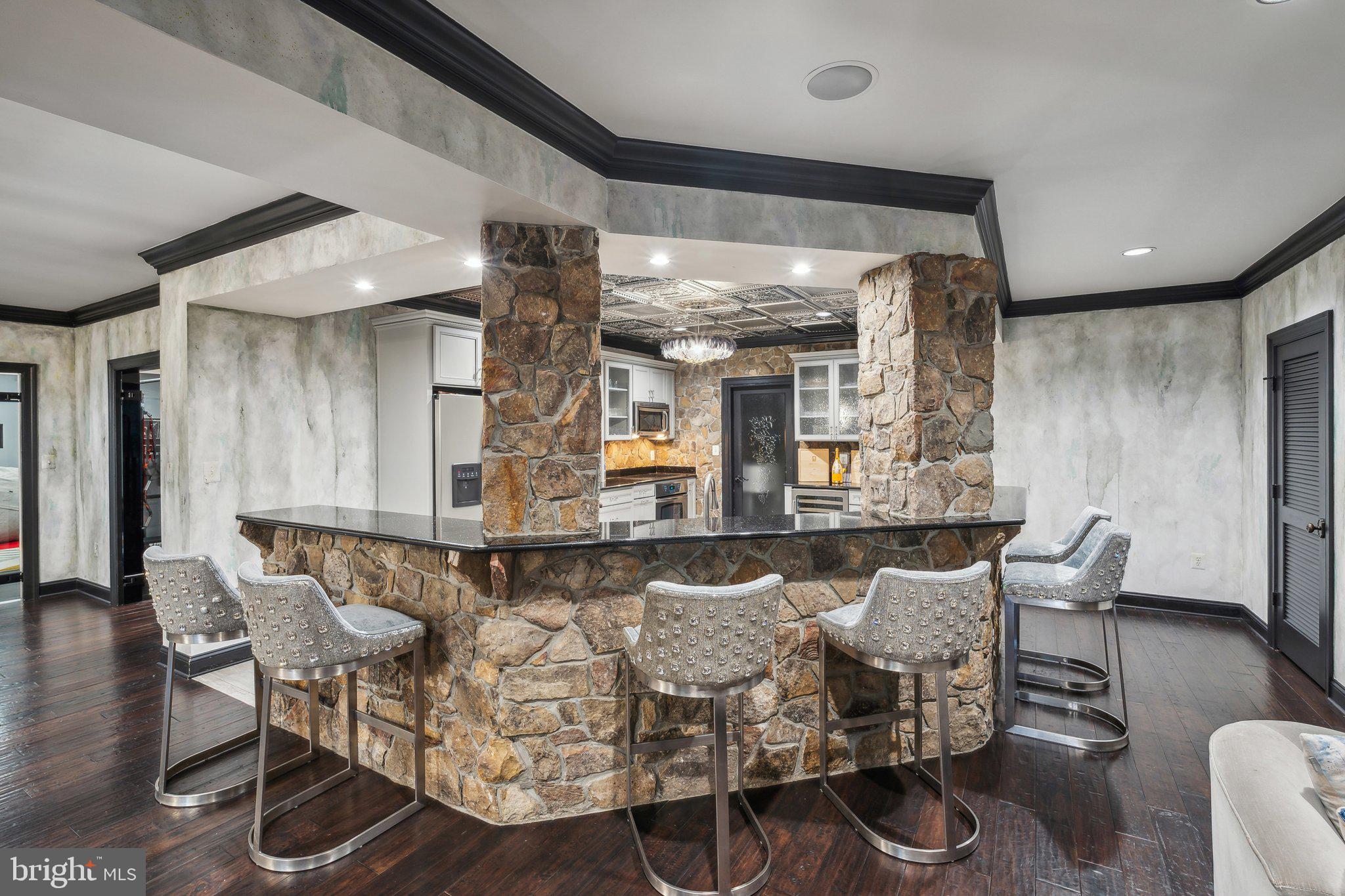 BEACON HILL - Residential