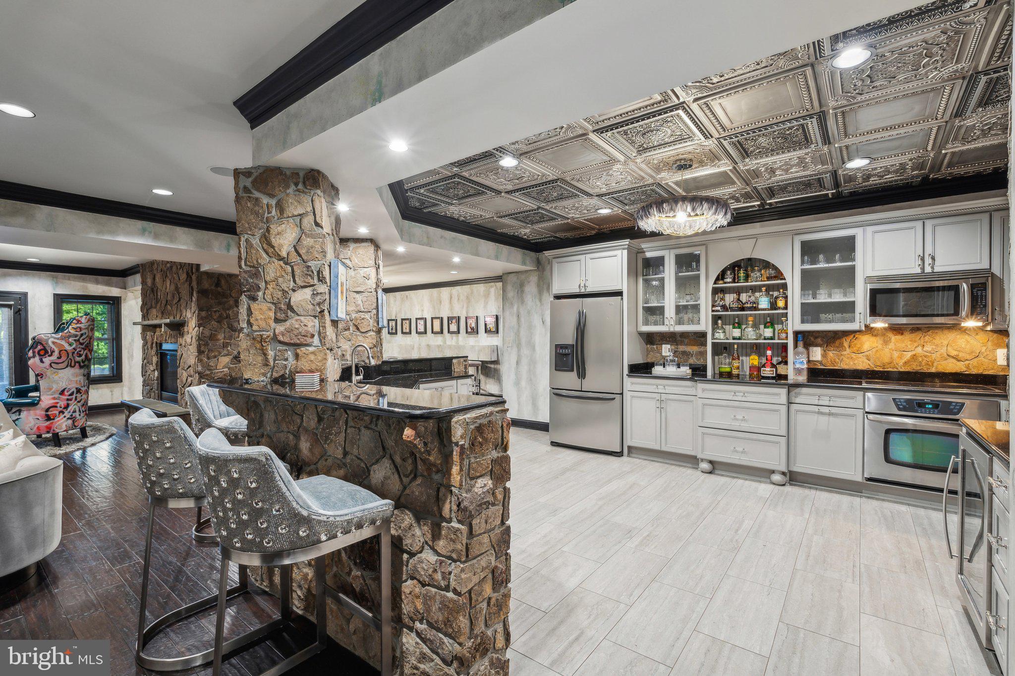 BEACON HILL - Residential