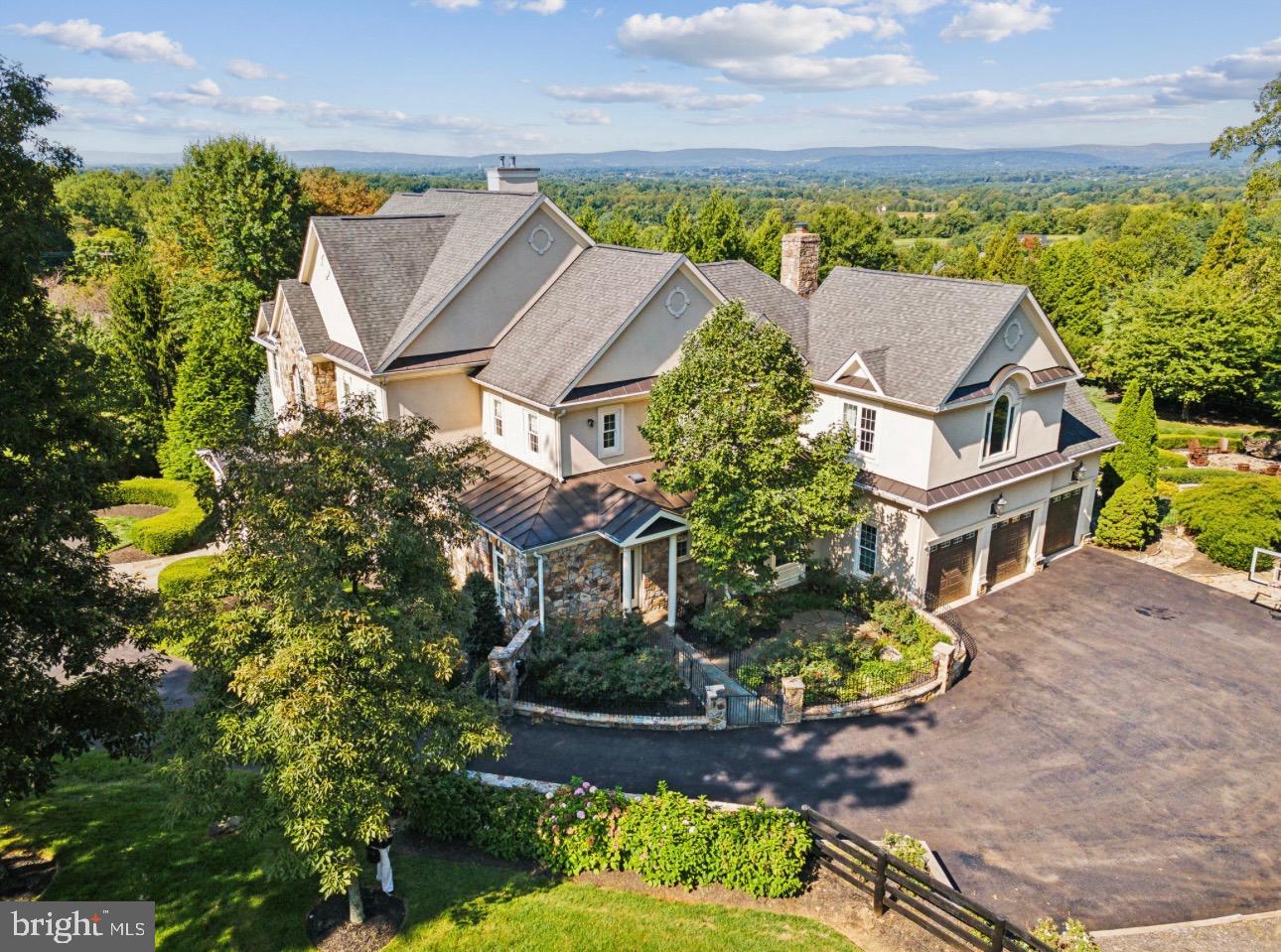 BEACON HILL - Residential