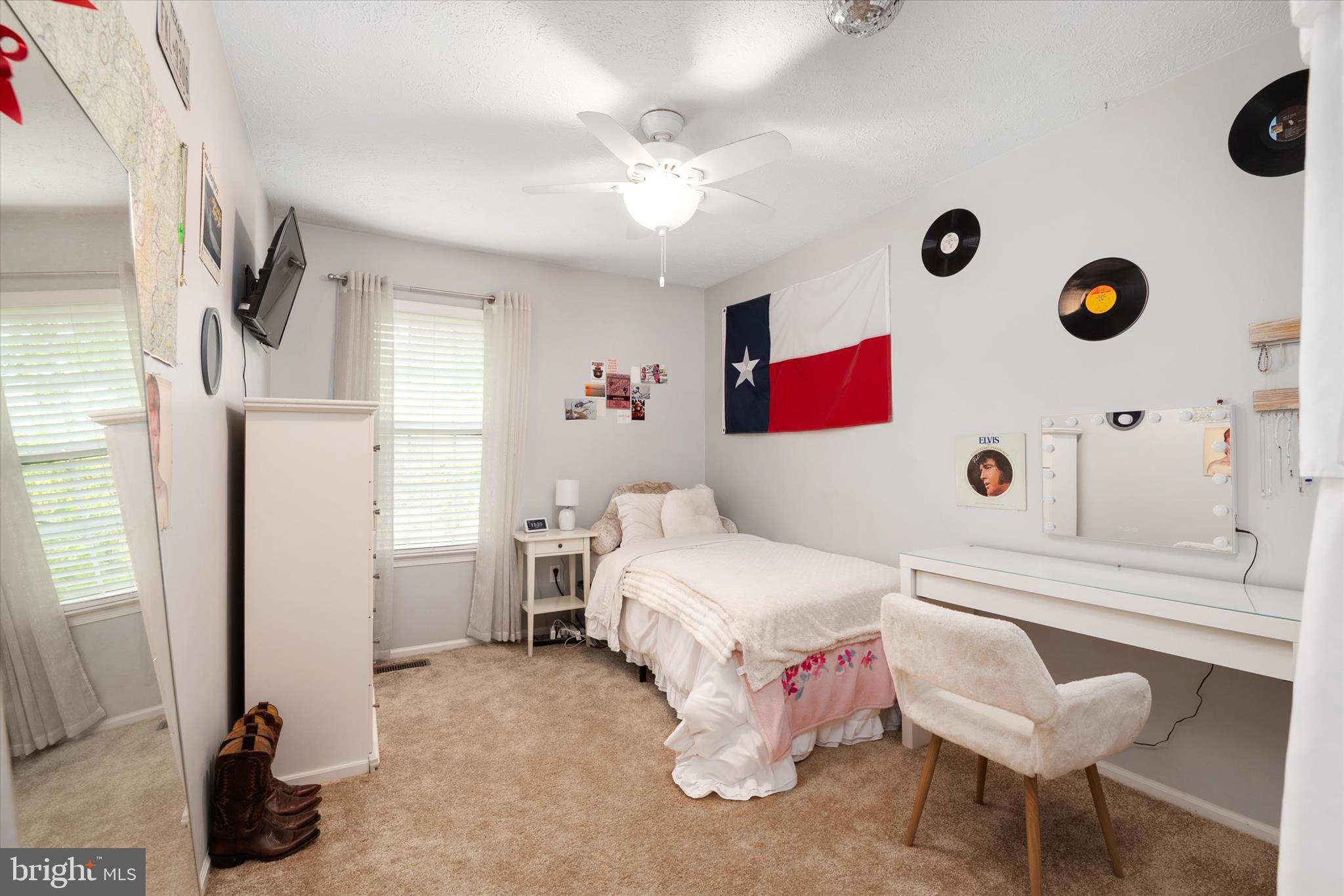 BAY COUNTRY - Residential