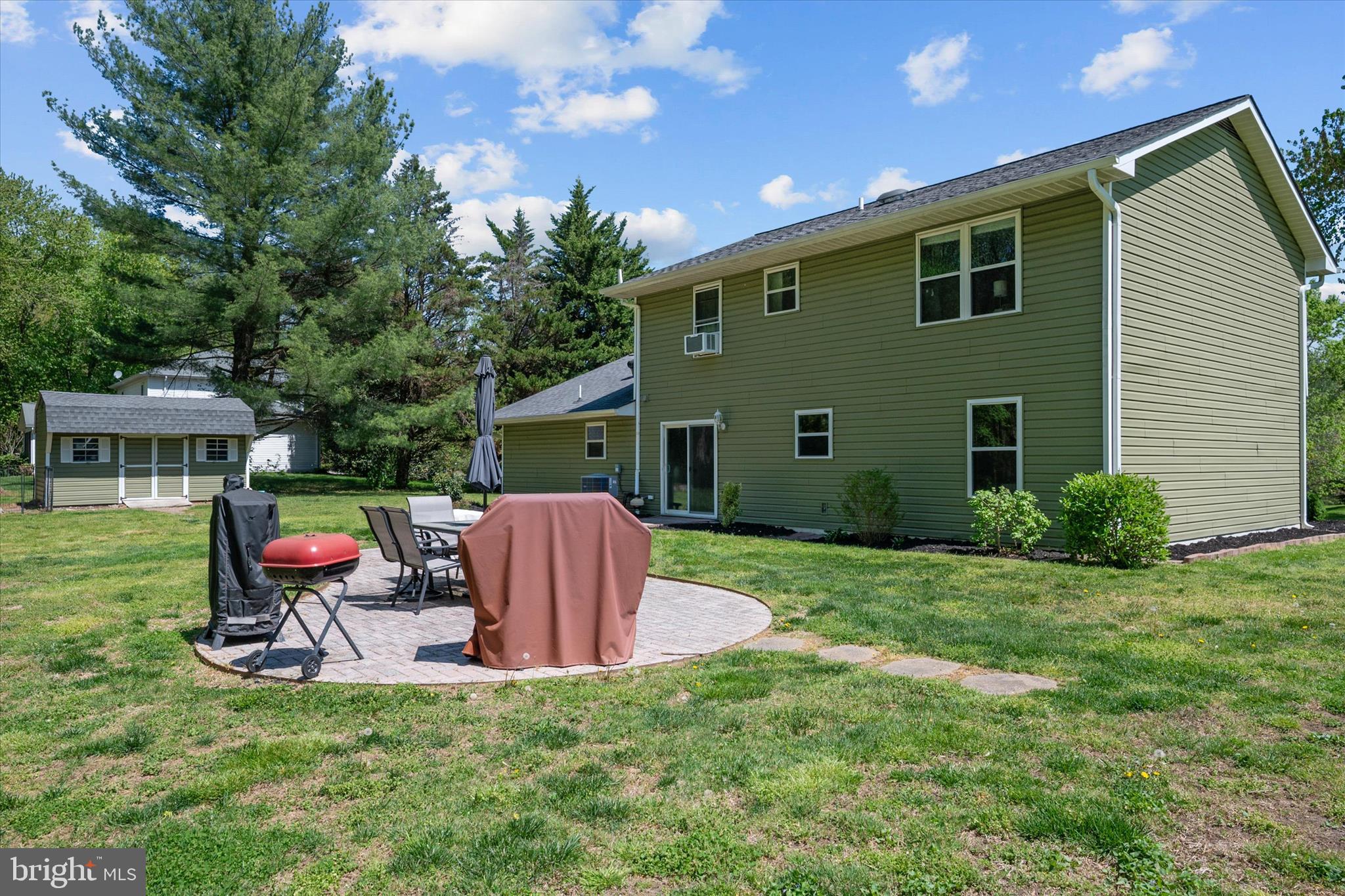 BAY COUNTRY - Residential