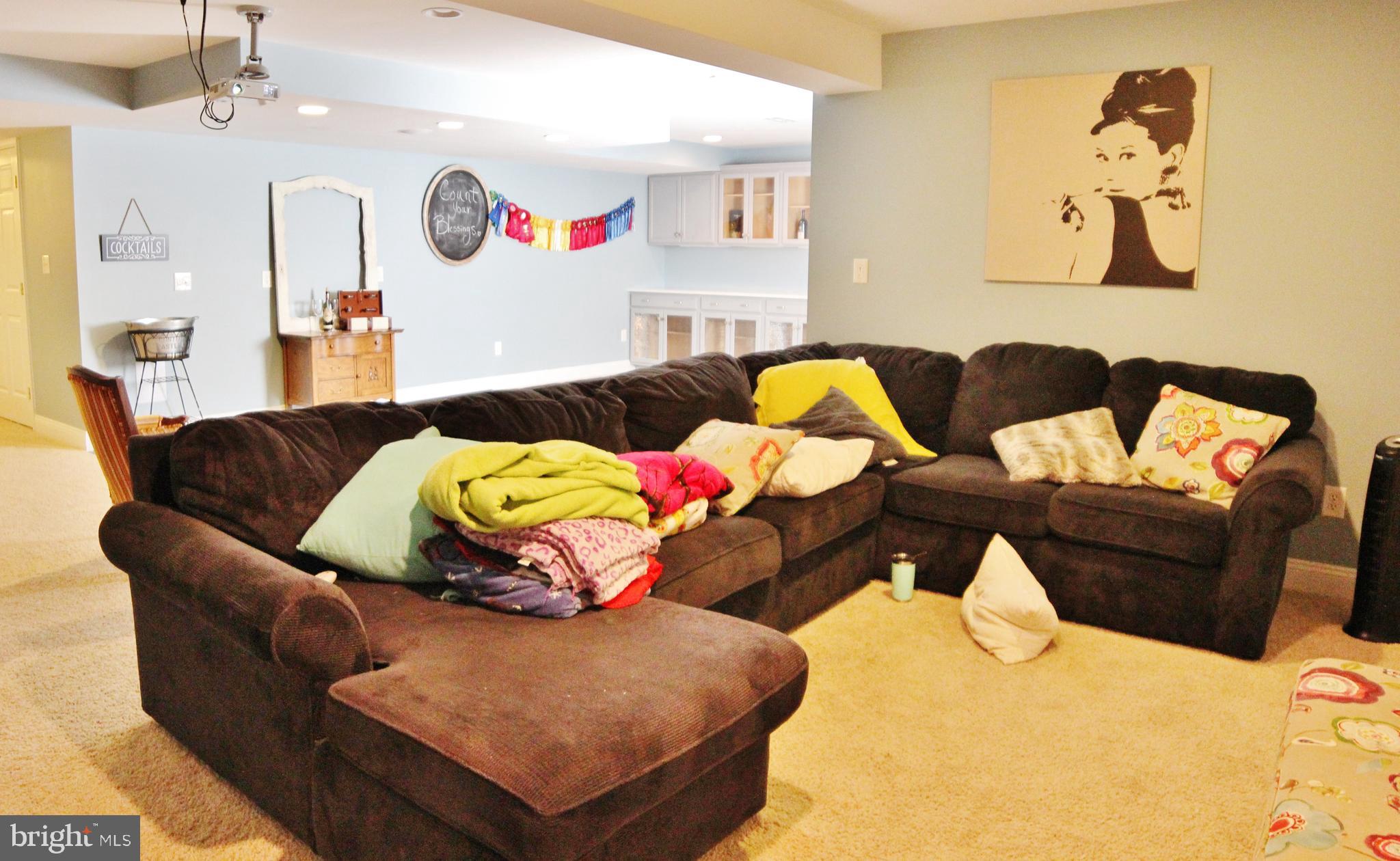 SUN MEADOW - Residential Lease