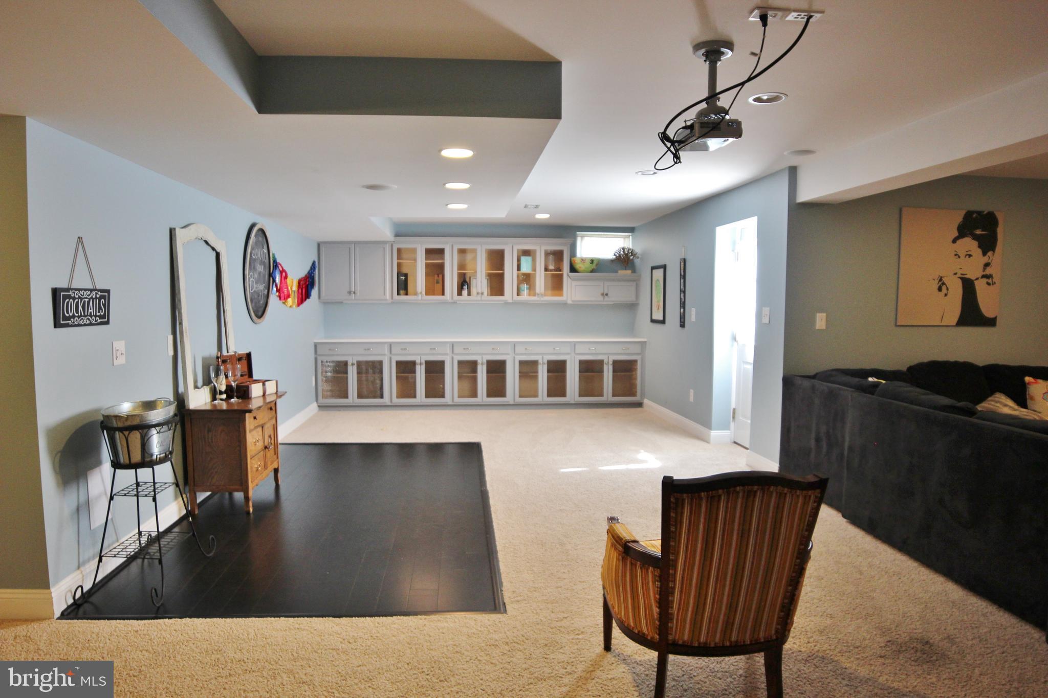 SUN MEADOW - Residential Lease