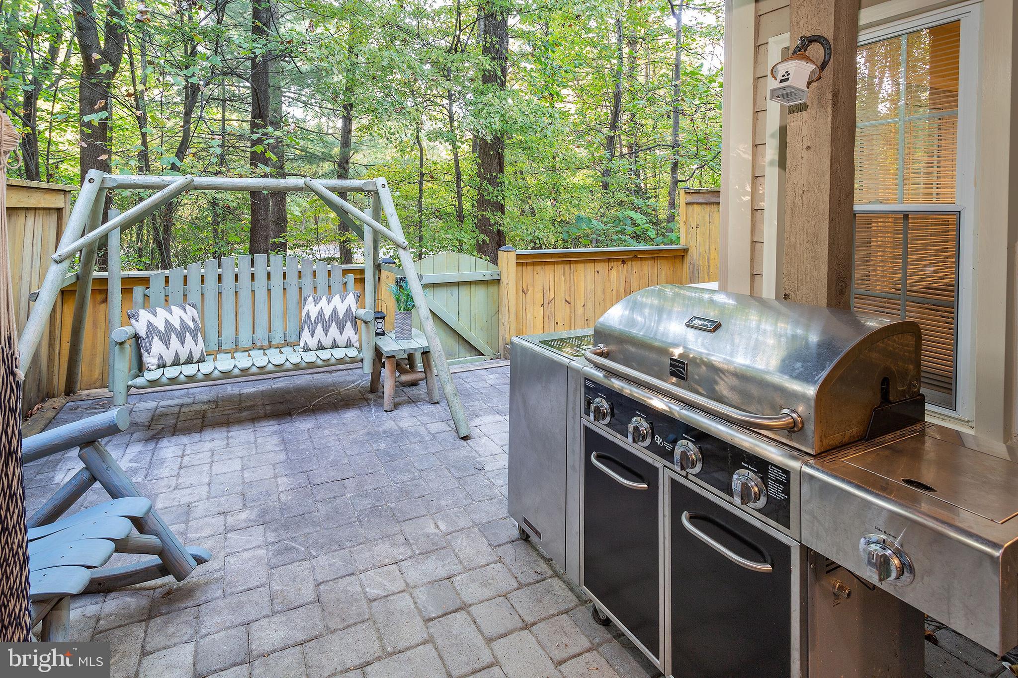 HALSTEAD GLEN - Residential