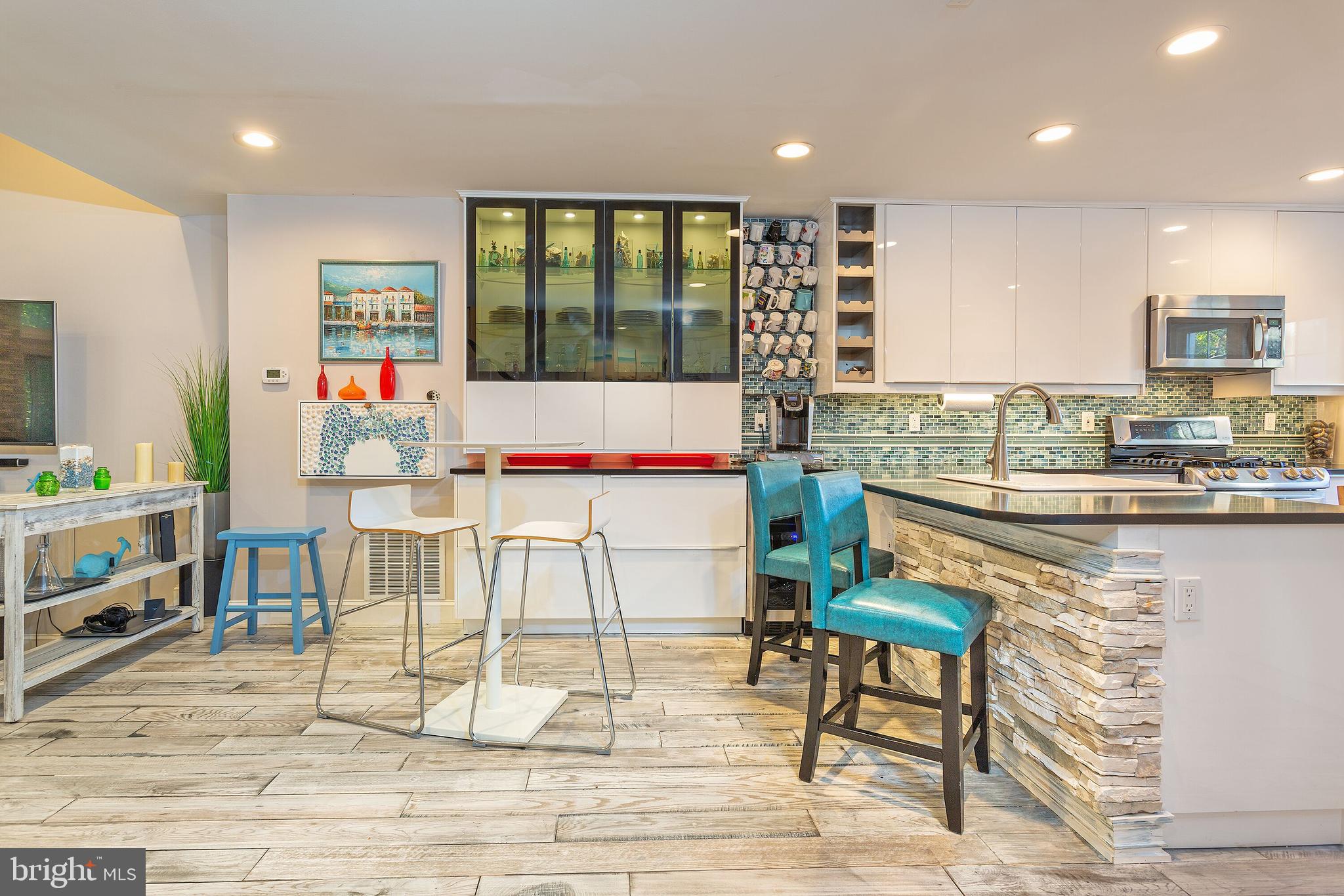 HALSTEAD GLEN - Residential