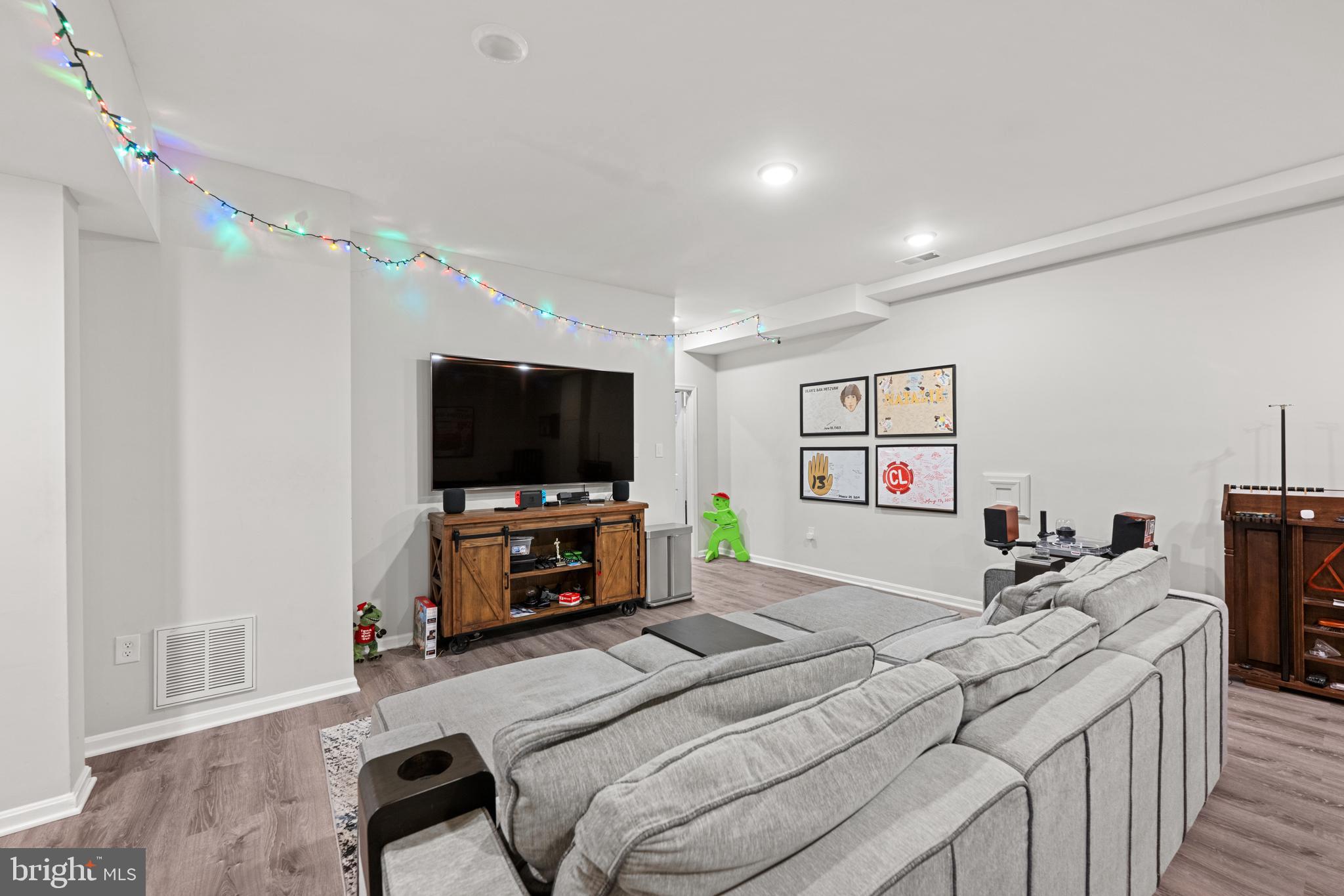 TIMBERLAWN - Residential