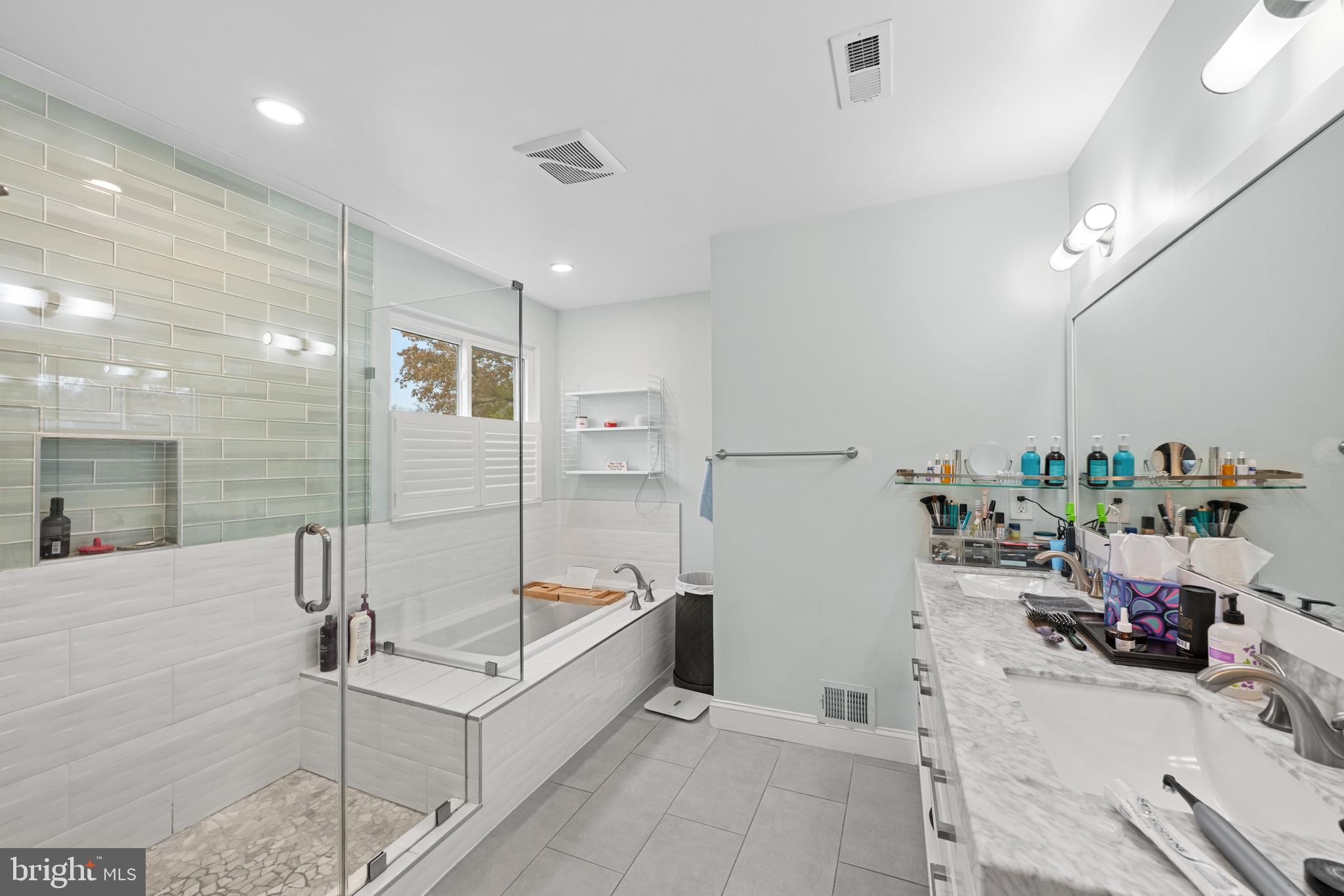 TIMBERLAWN - Residential