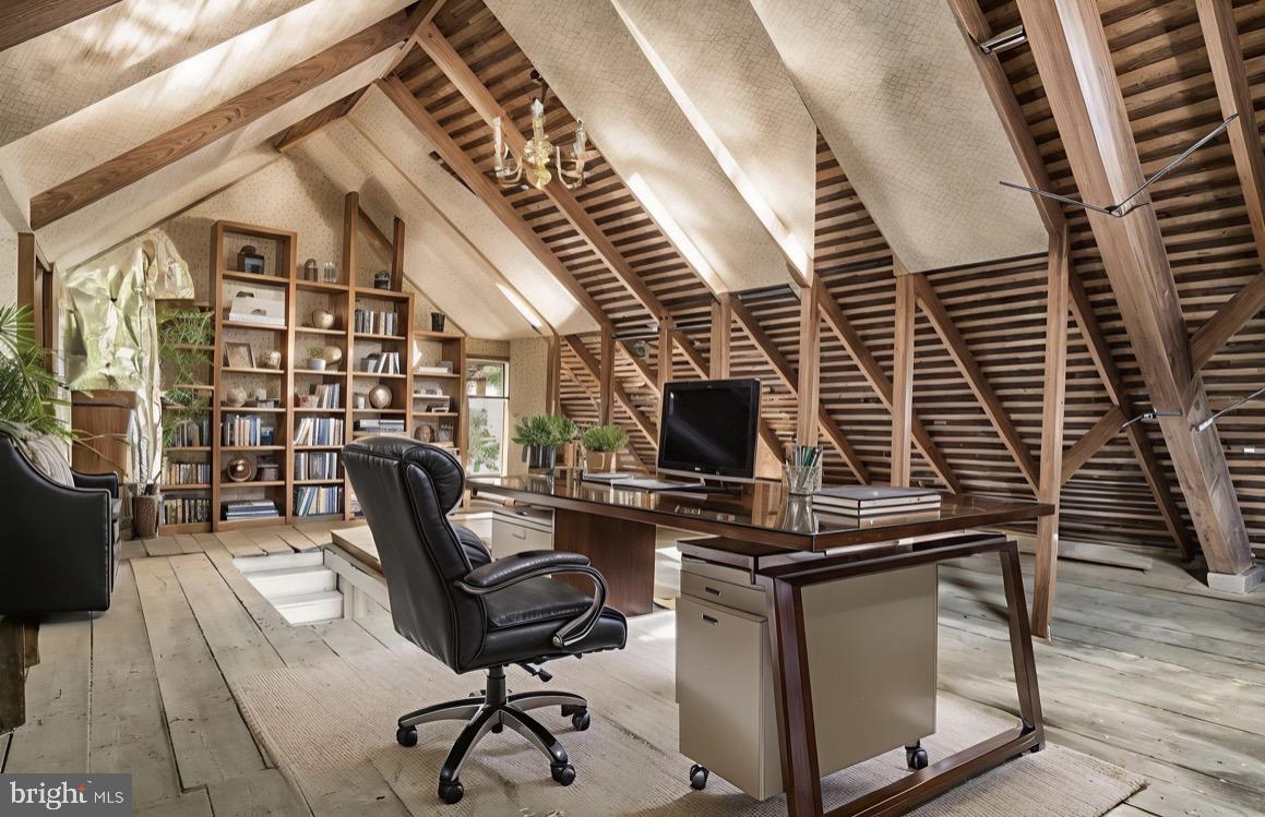 10390 RACCOON VALLEY ROAD