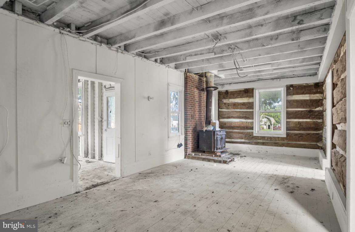 10390 RACCOON VALLEY ROAD