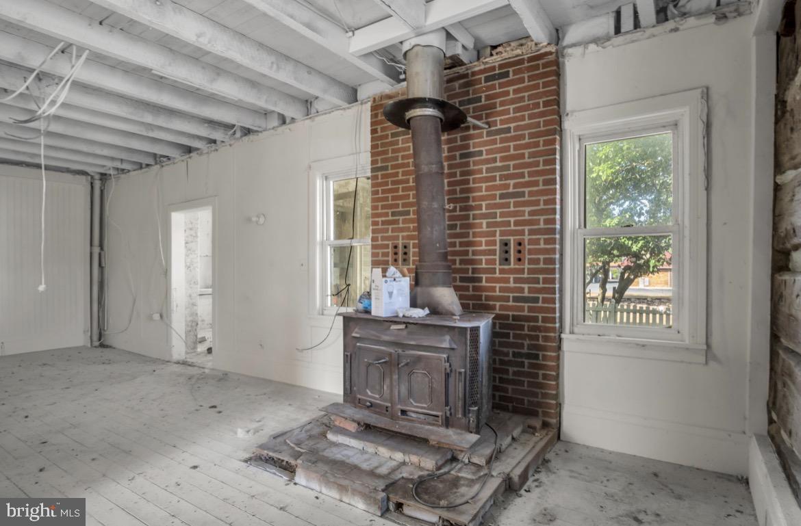 10390 RACCOON VALLEY ROAD