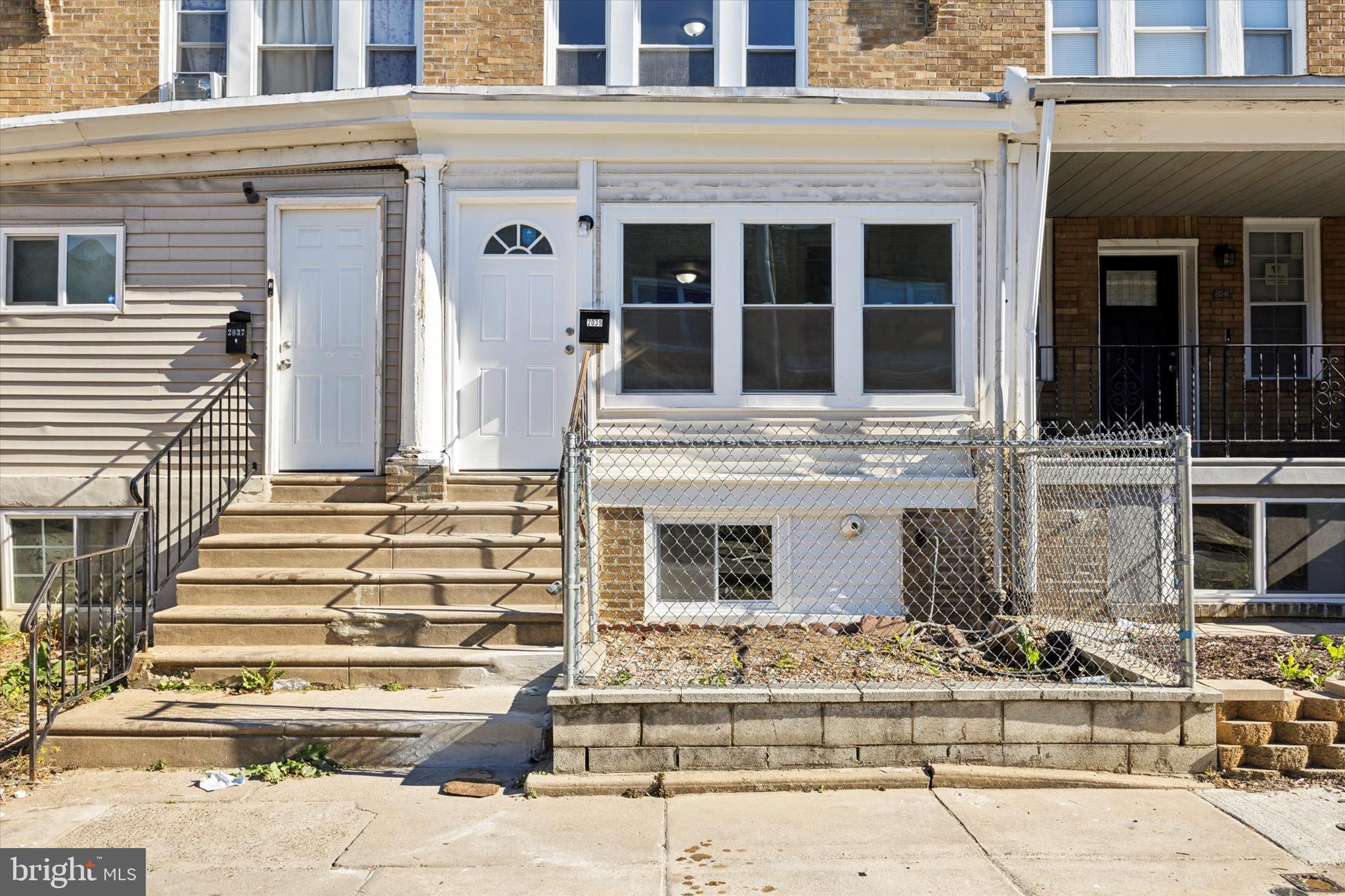 ELMWOOD PARK - Residential Lease