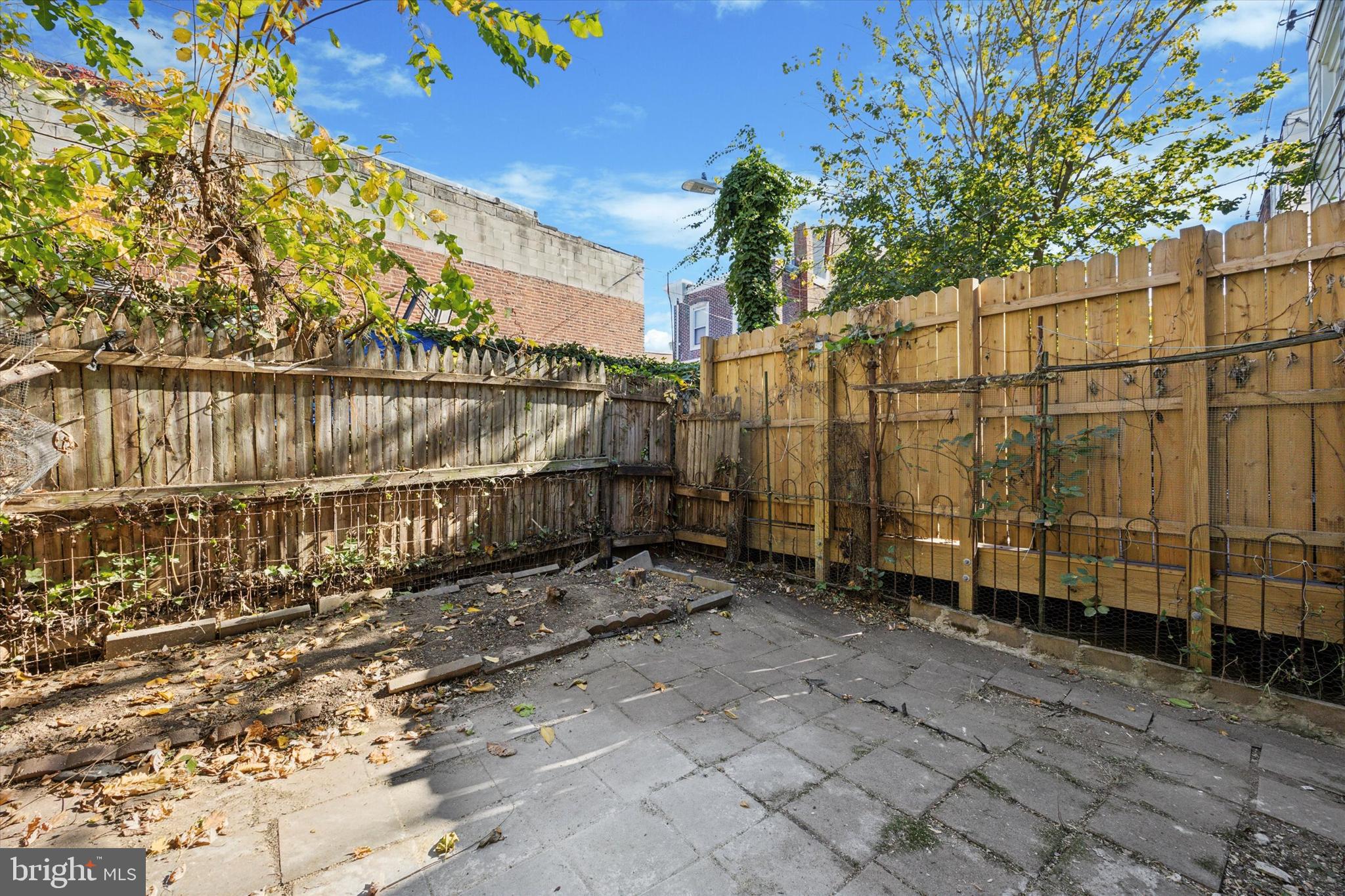 ELMWOOD PARK - Residential Lease