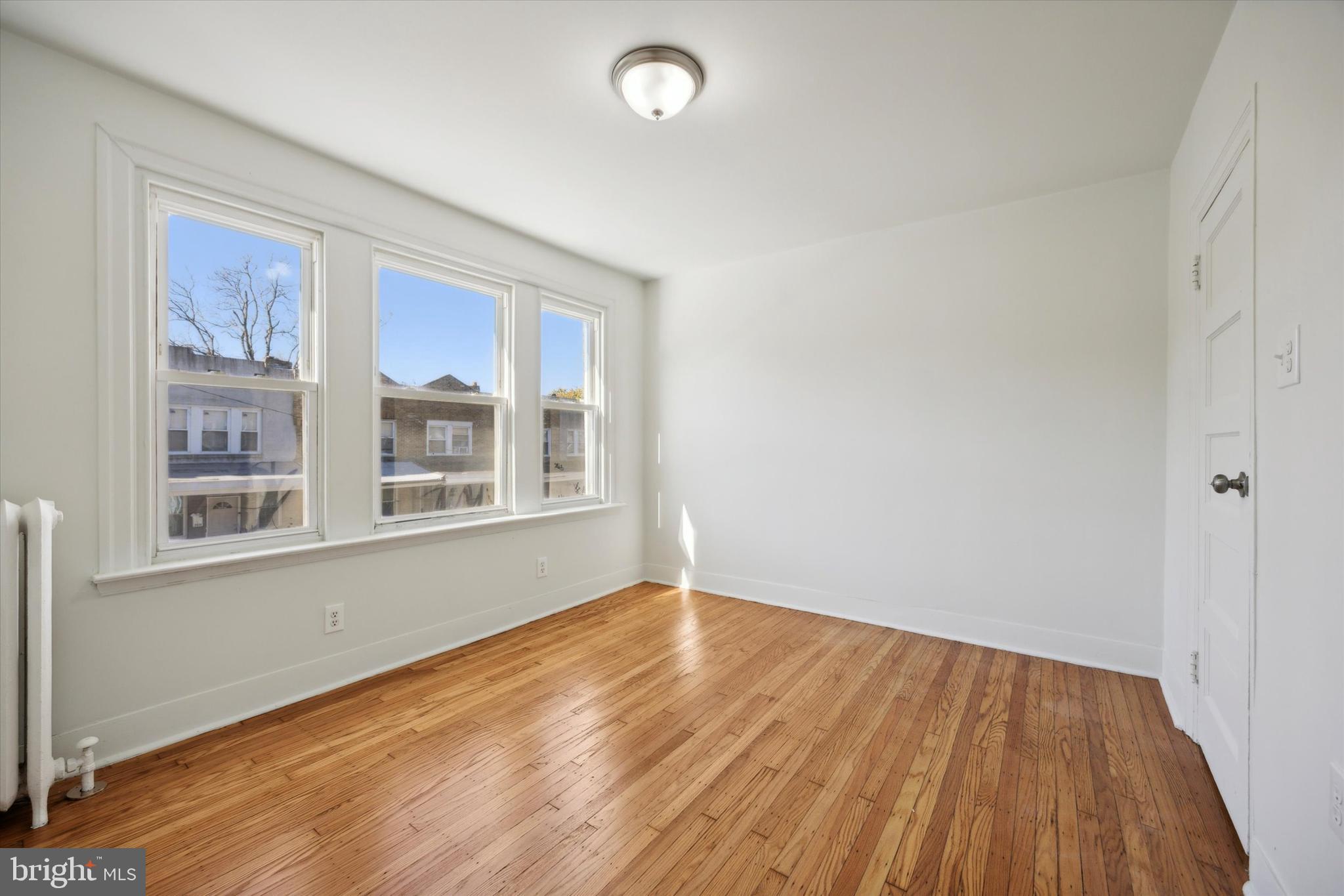 ELMWOOD PARK - Residential Lease