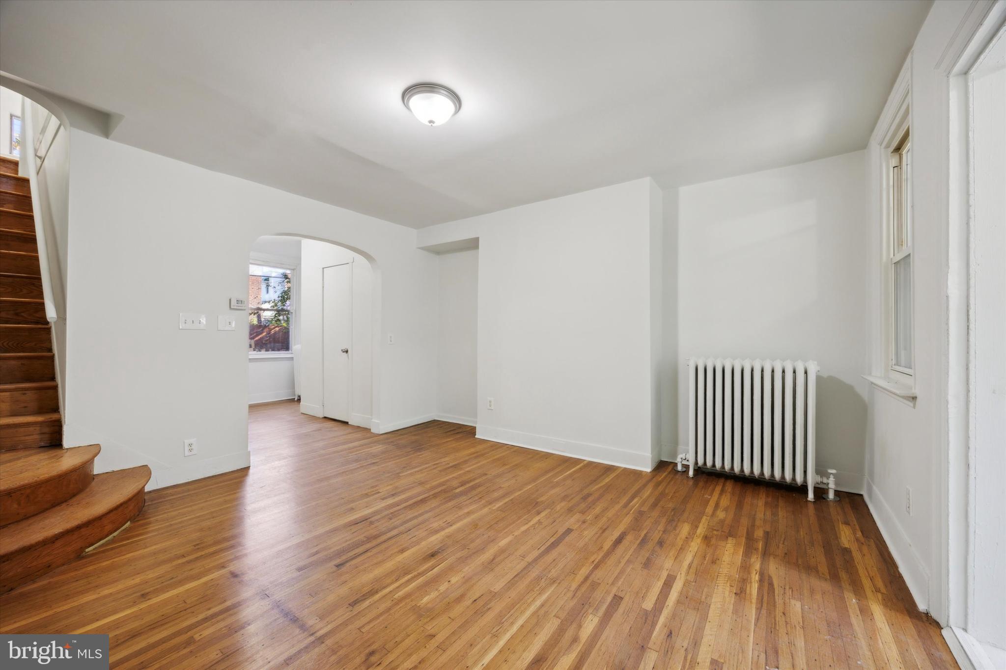 ELMWOOD PARK - Residential Lease