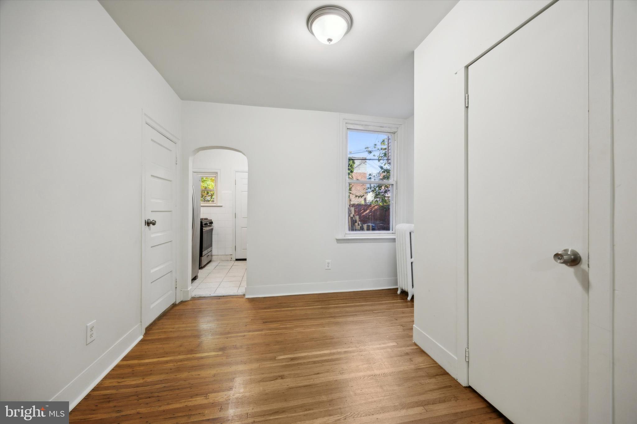 ELMWOOD PARK - Residential Lease