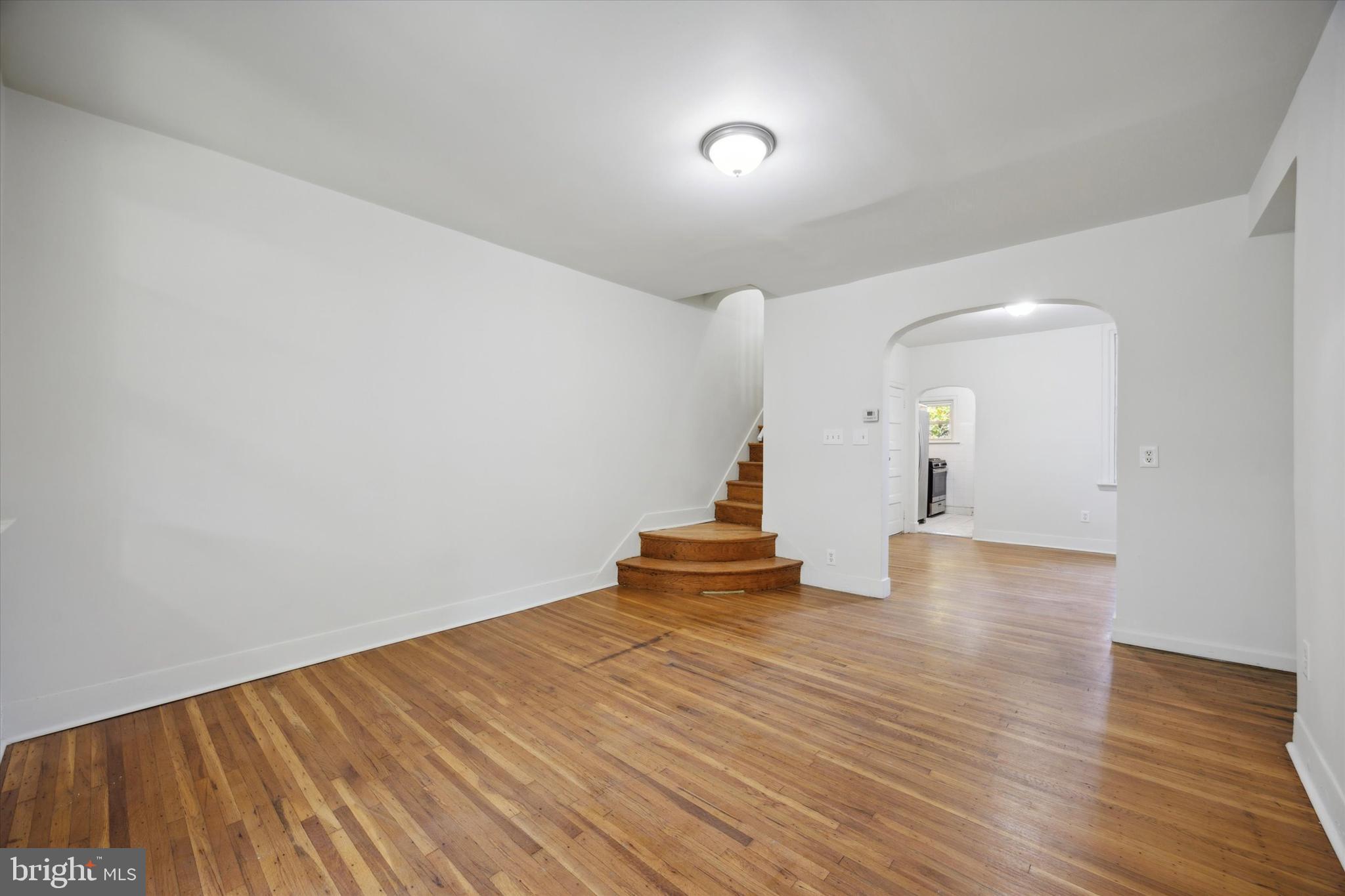 ELMWOOD PARK - Residential Lease