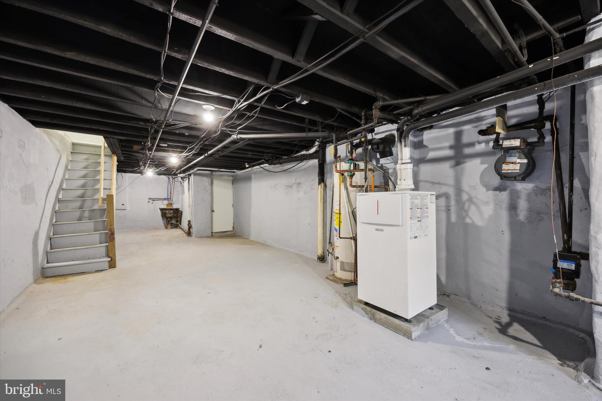 ELMWOOD PARK - Residential Lease