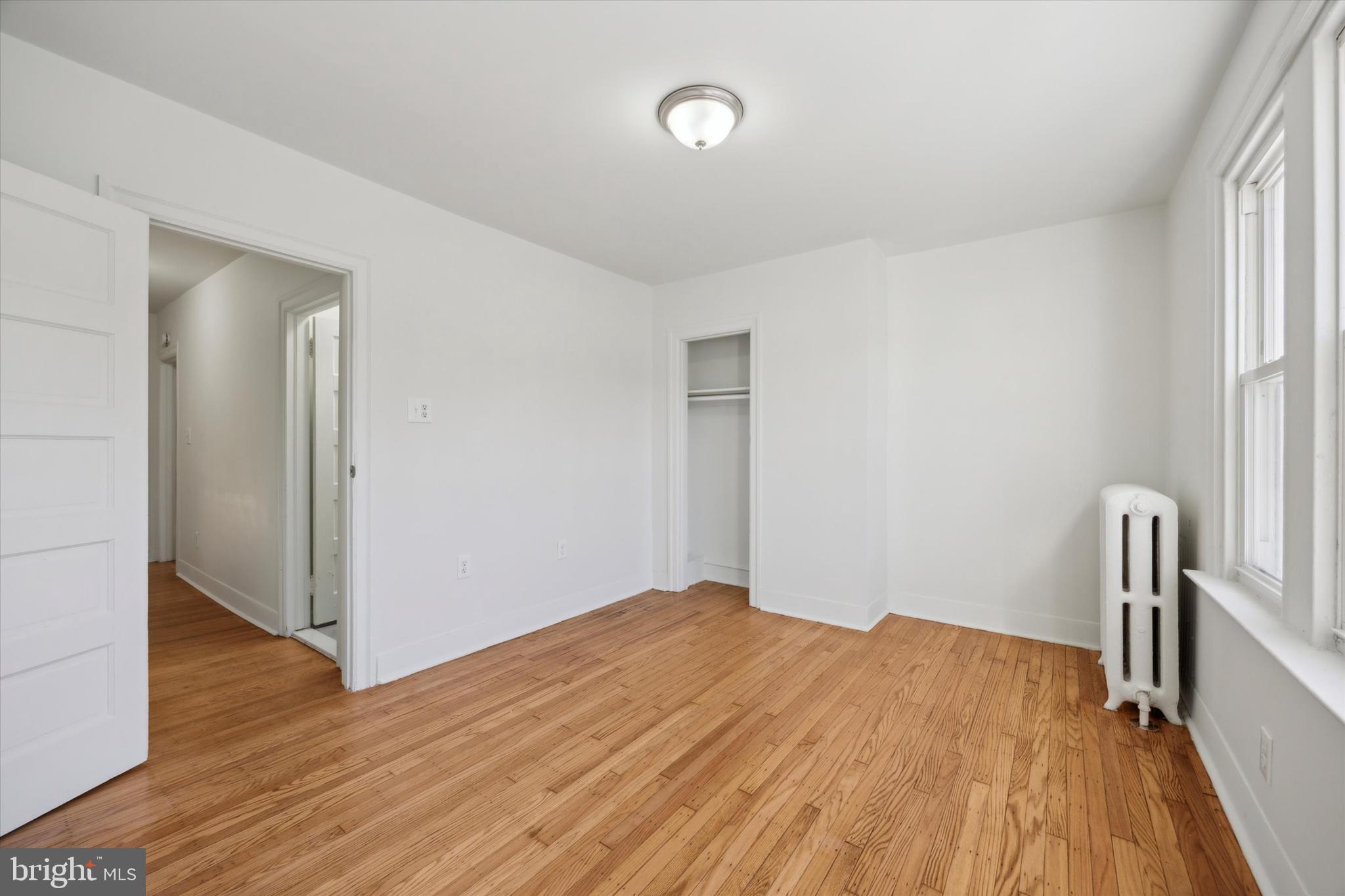 ELMWOOD PARK - Residential Lease